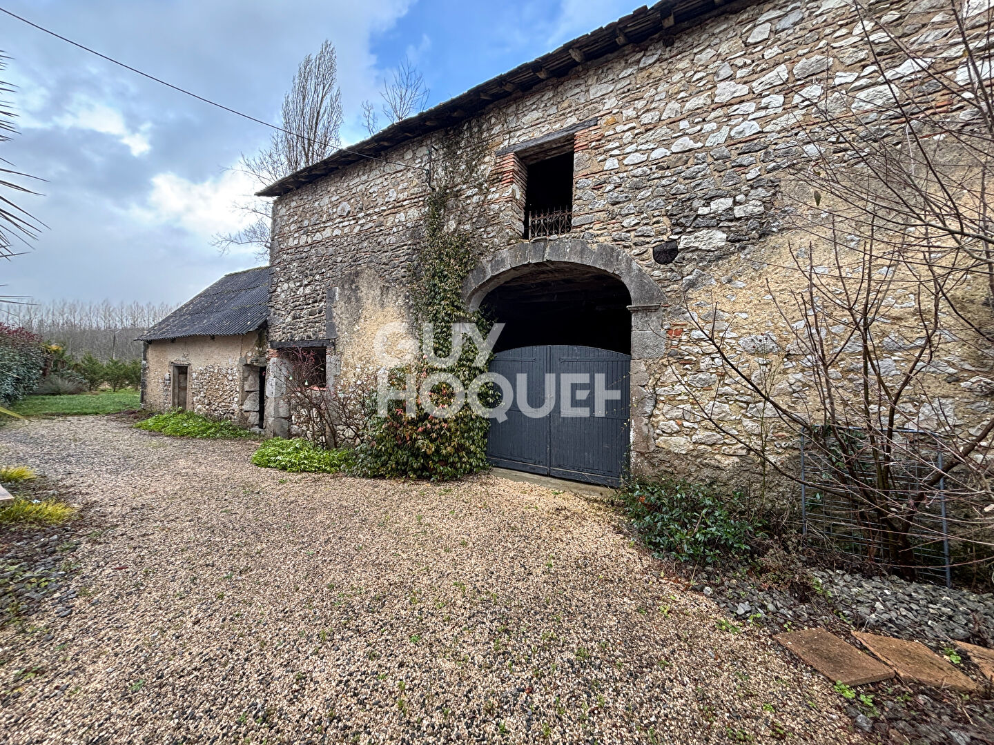 Maison proche ORTHEZ avec dépendance et jardin