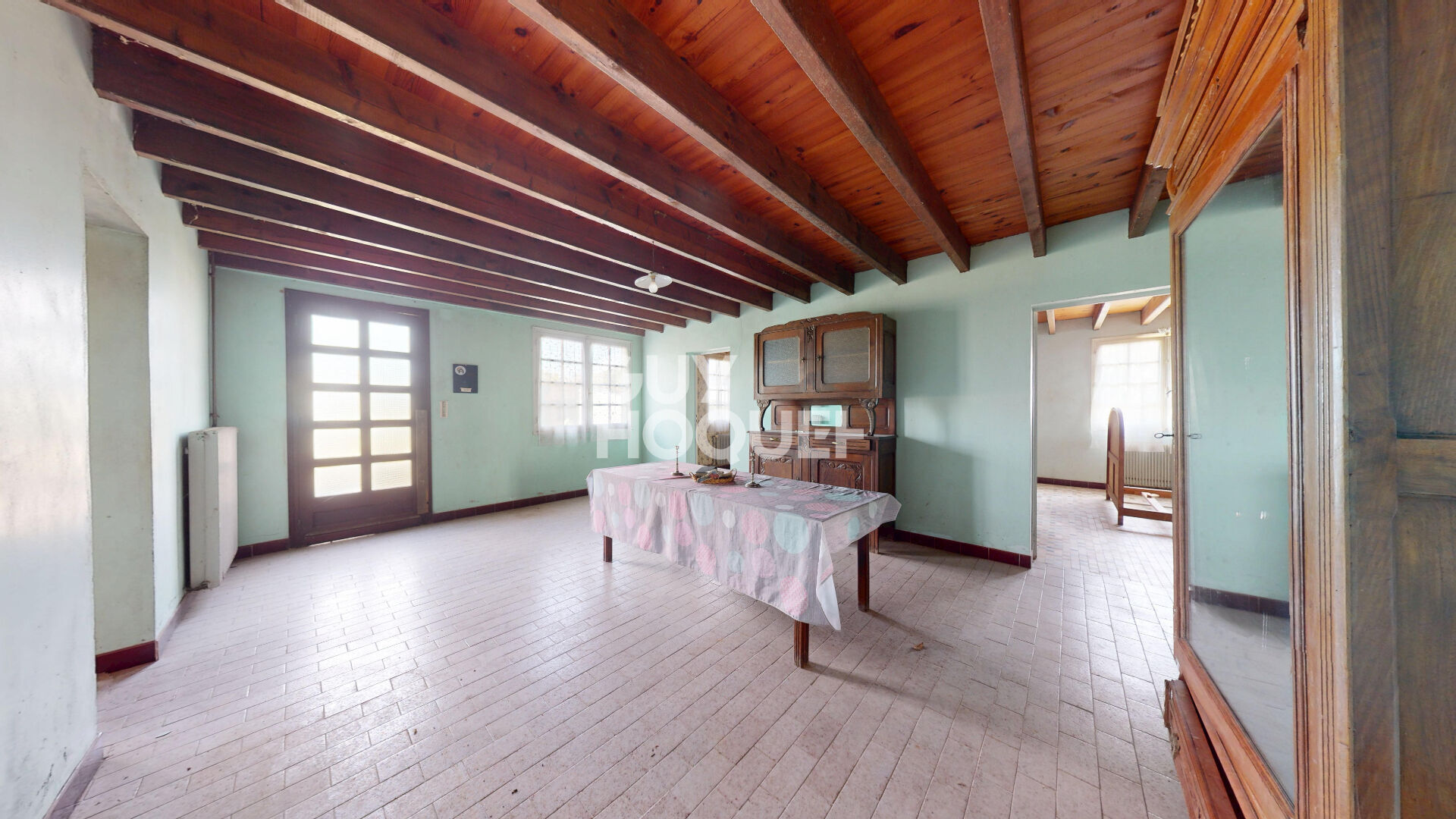 A VENDRE :  Maison de plain-pied à rénover 98 m² avec dépendances