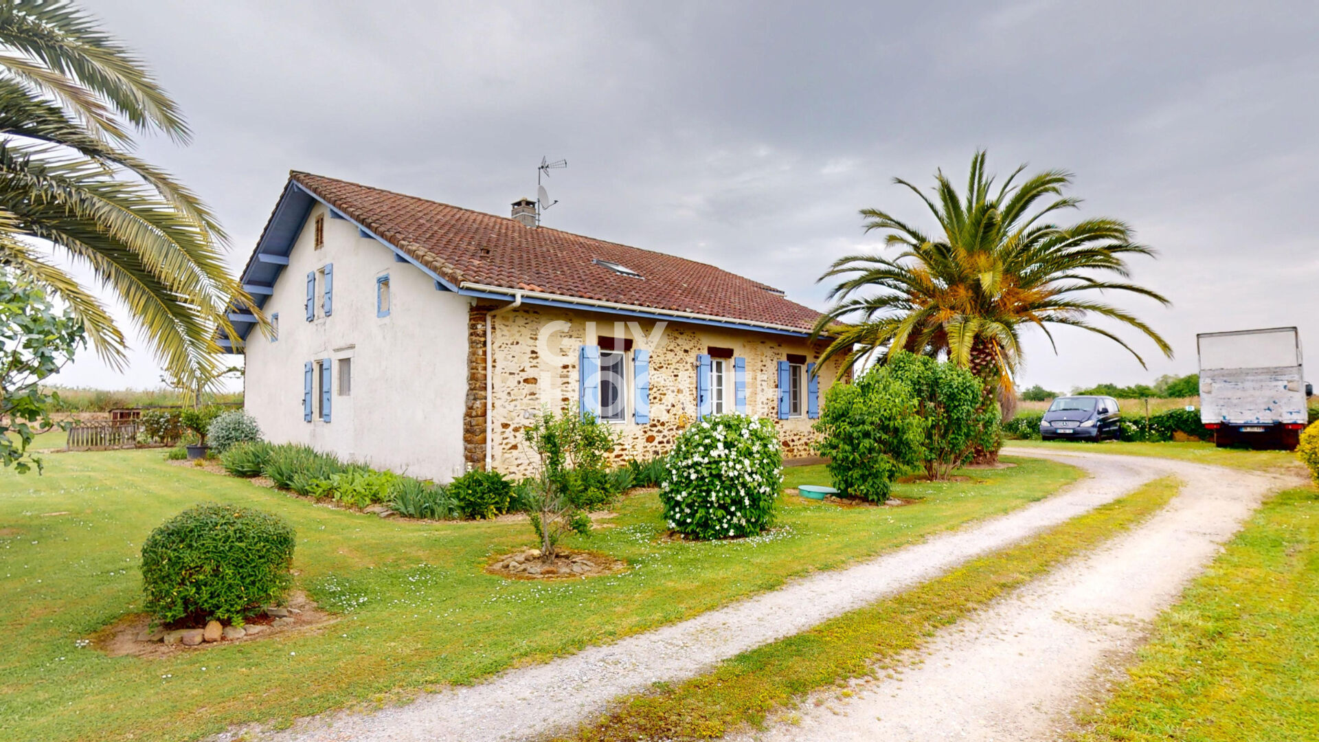 Maison de caractère 288 m² avec dépendance et sans voisins