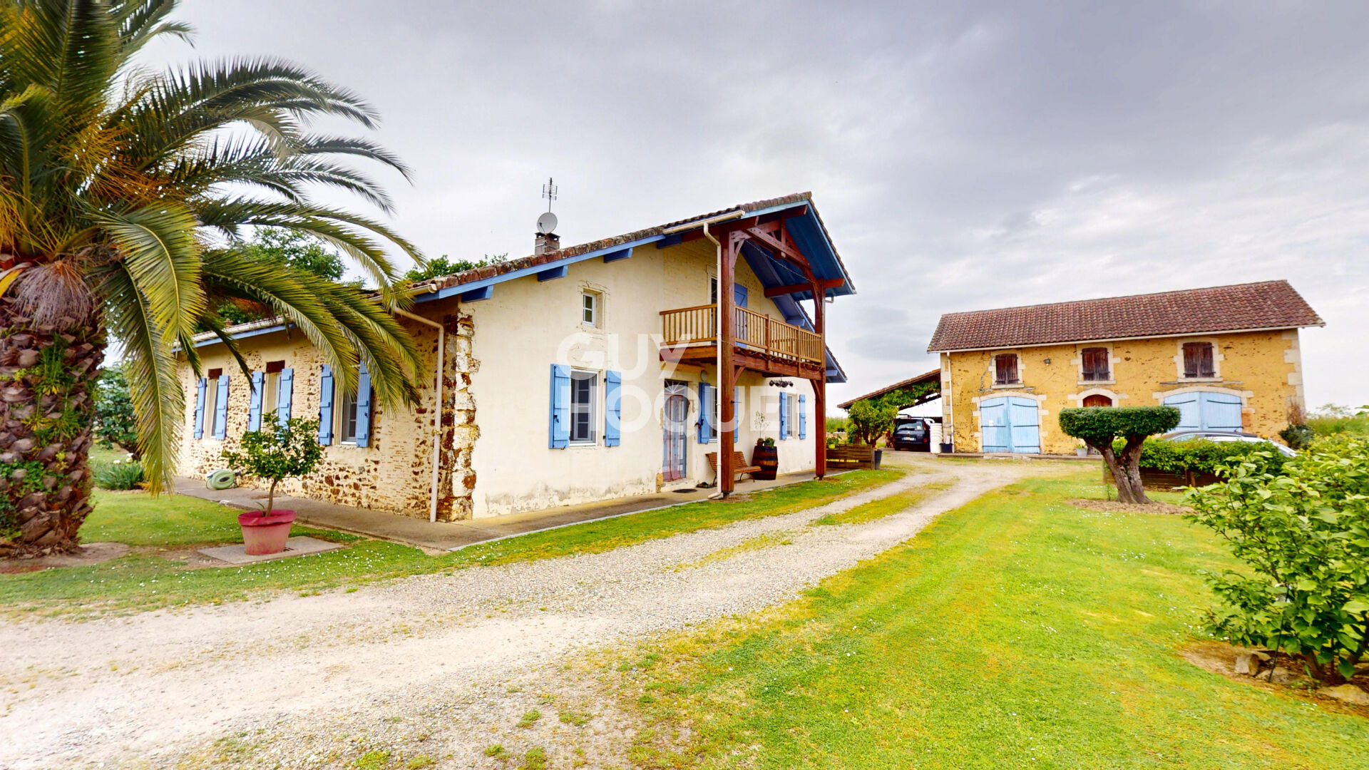 Maison de caractère 288 m² avec dépendance et sans voisins