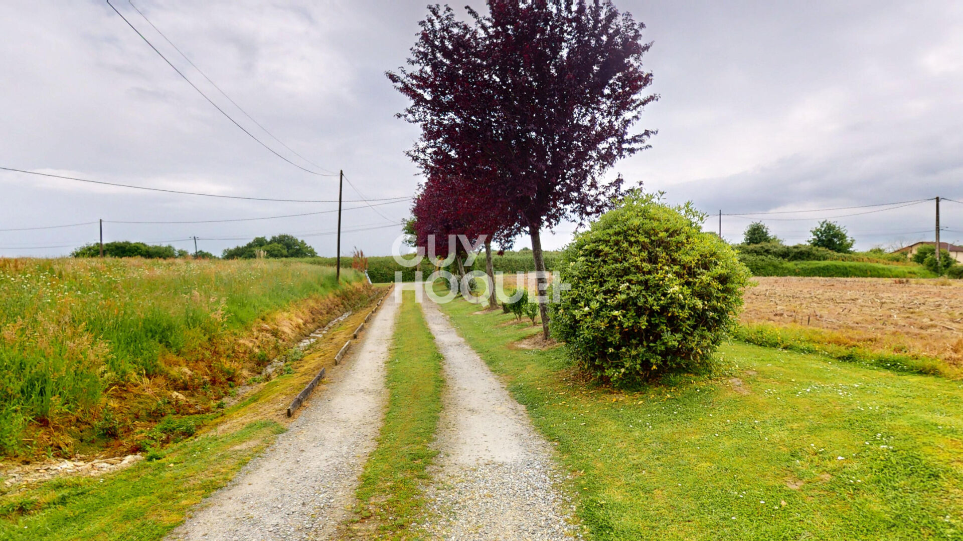 Maison de caractère 288 m² avec dépendance et sans voisins