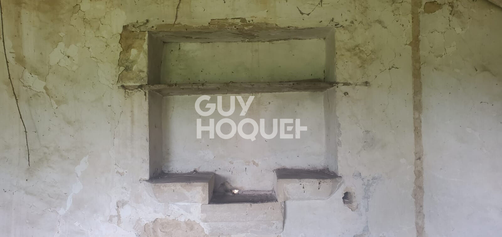 Maison à Rénover - Vue Pyrénées + 1,7 ha de Terrain !