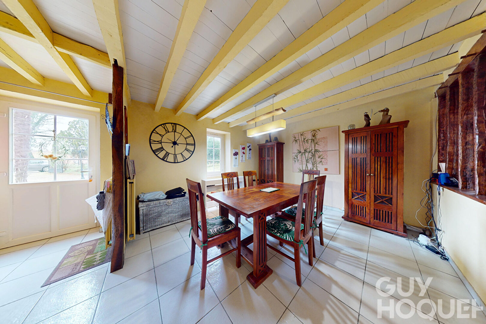 Maison de caractère en pierres apparentes 158 m² avec piscine et dépendance