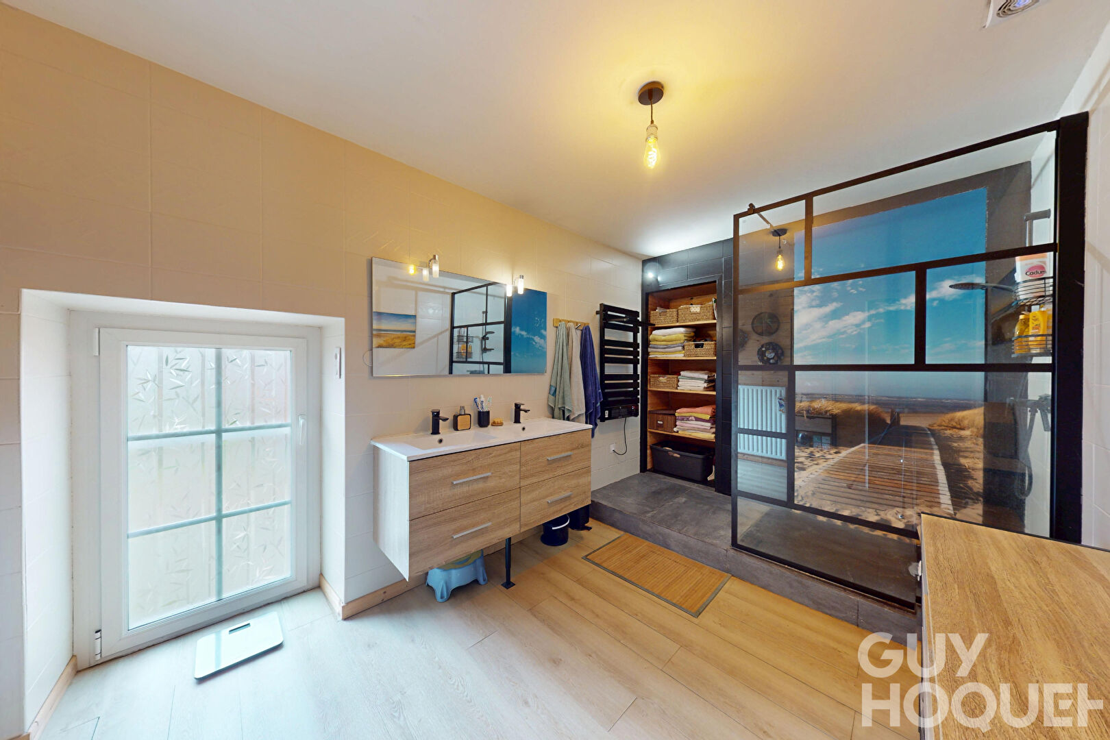 Maison de caractère en pierres apparentes 158 m² avec piscine et dépendance