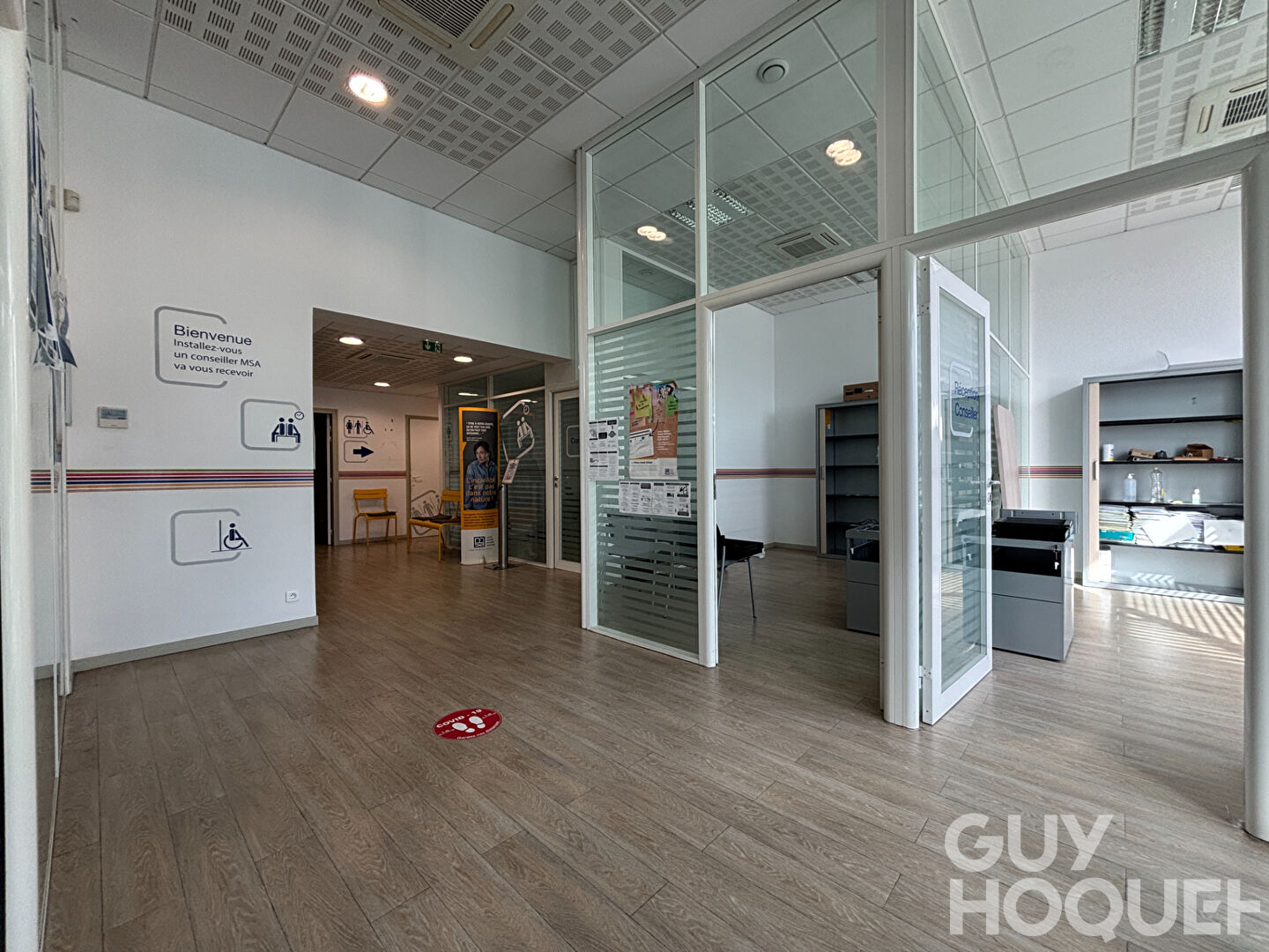 Local commercial de 185 m2 en plein centre ville d'Orthez.