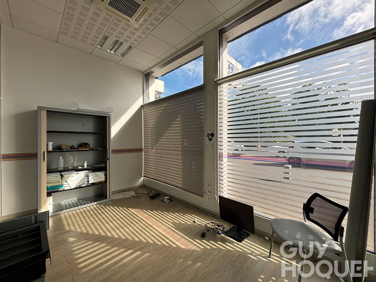 Local commercial de 185 m2 en plein centre ville d'Orthez.