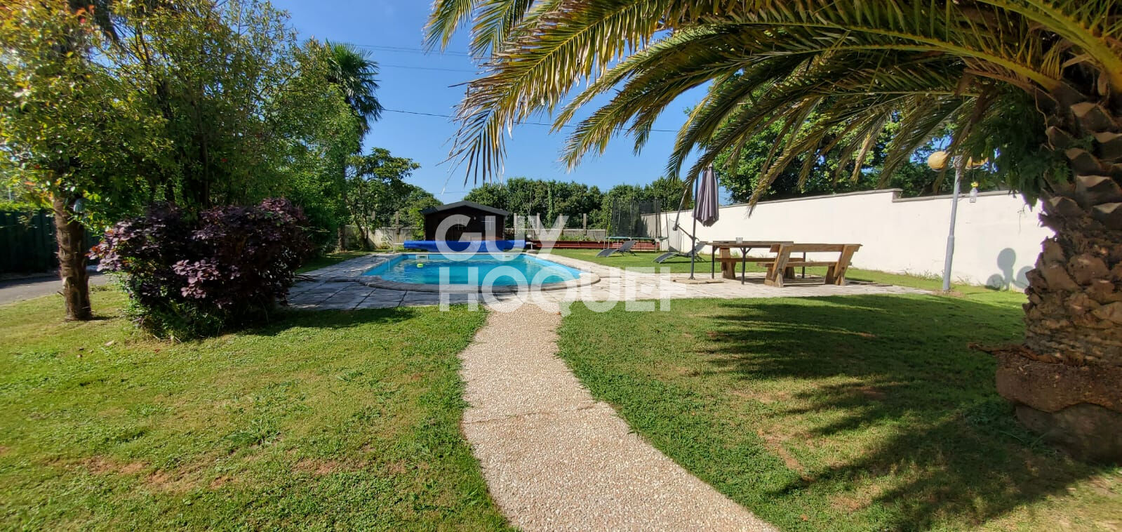 Maison d'Exception à Doazon (64) -5 pièces -173 m² habitables -Piscine - Terrain 4 490 m² - Panneaux Photovoltaïques