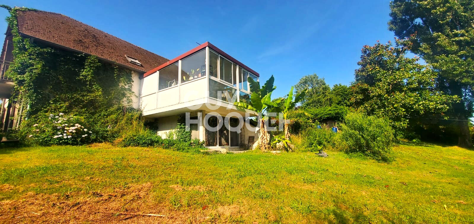 Maison d'Exception à Doazon (64) -5 pièces -173 m² habitables -Piscine - Terrain 4 490 m² - Panneaux Photovoltaïques