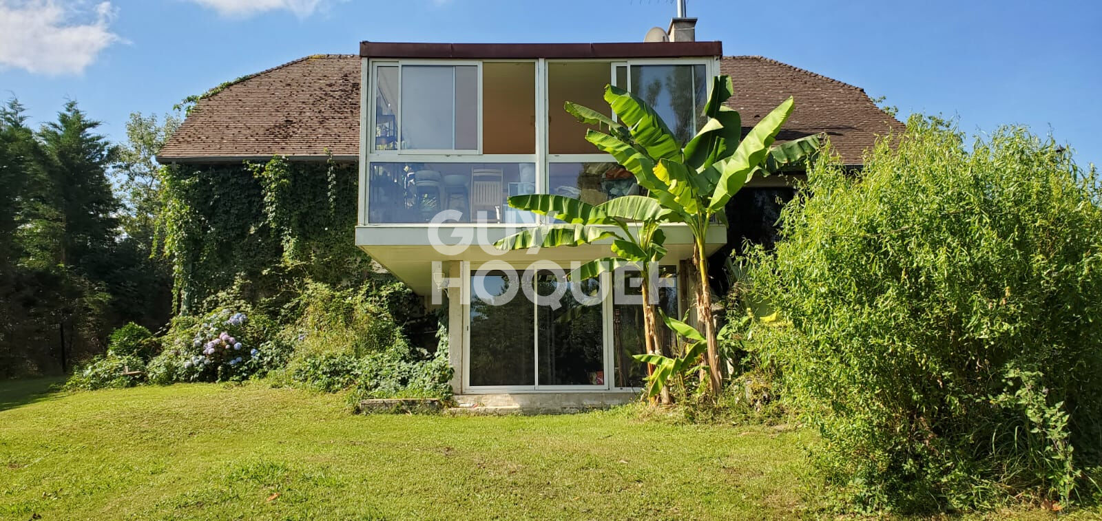 Maison d'Exception à Doazon (64) -5 pièces -173 m² habitables -Piscine - Terrain 4 490 m² - Panneaux Photovoltaïques