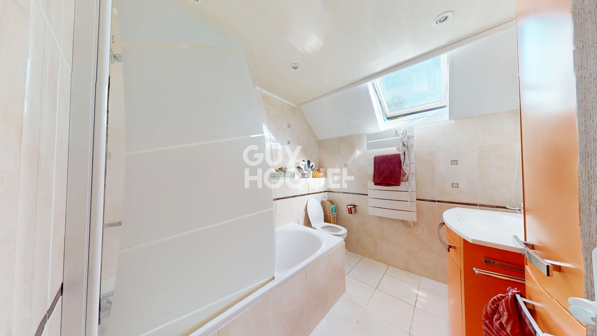 Maison d'Exception à Doazon (64) -5 pièces -173 m² habitables -Piscine - Terrain 4 490 m² - Panneaux Photovoltaïques
