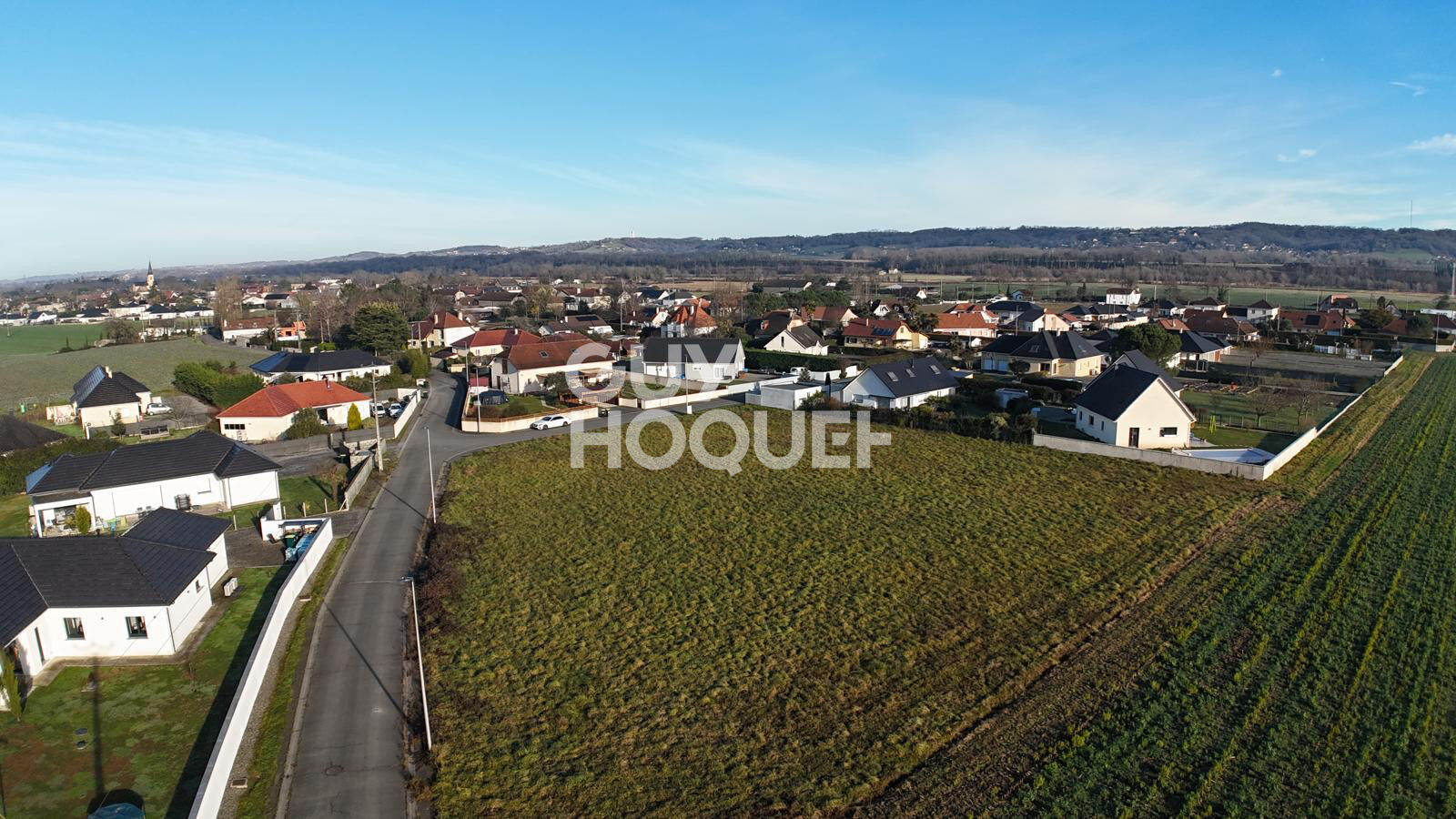 Terrain plat viabilisé avec vue sur les Pyrénées à Labastide-Cézéracq