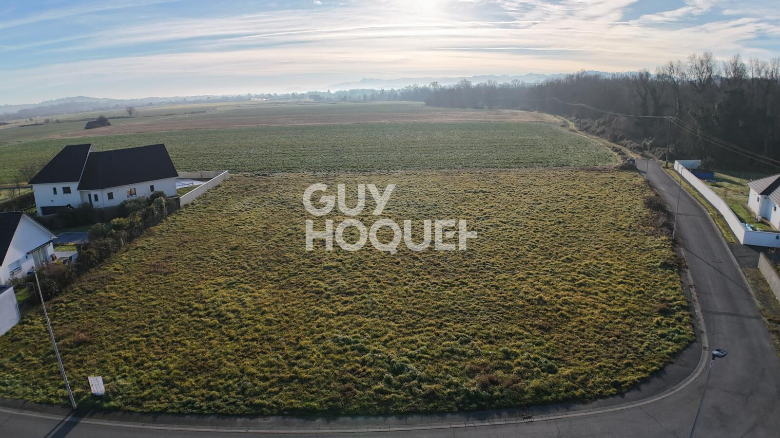 Terrain plat viabilisé avec vue sur les Pyrénées à Labastide-Cézéracq
