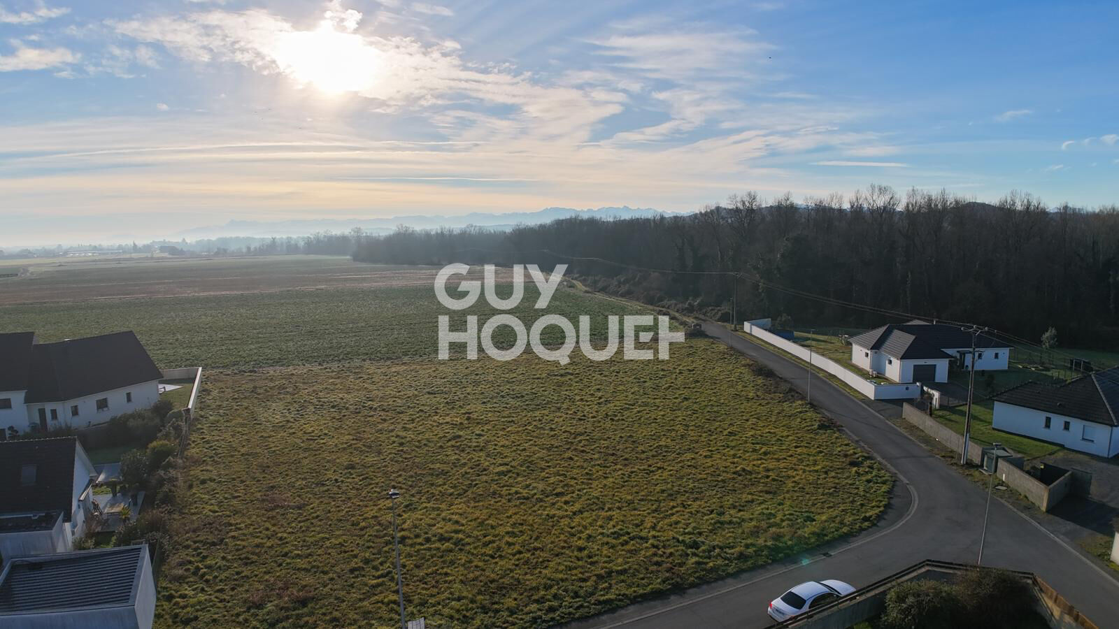 Terrain plat viabilisé avec vue sur les Pyrénées à Labastide-Cézéracq