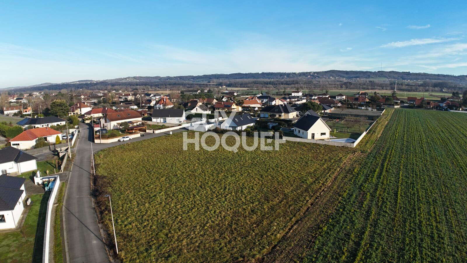 Terrain plat viabilisé avec vue sur les Pyrénées à Labastide-Cézéracq