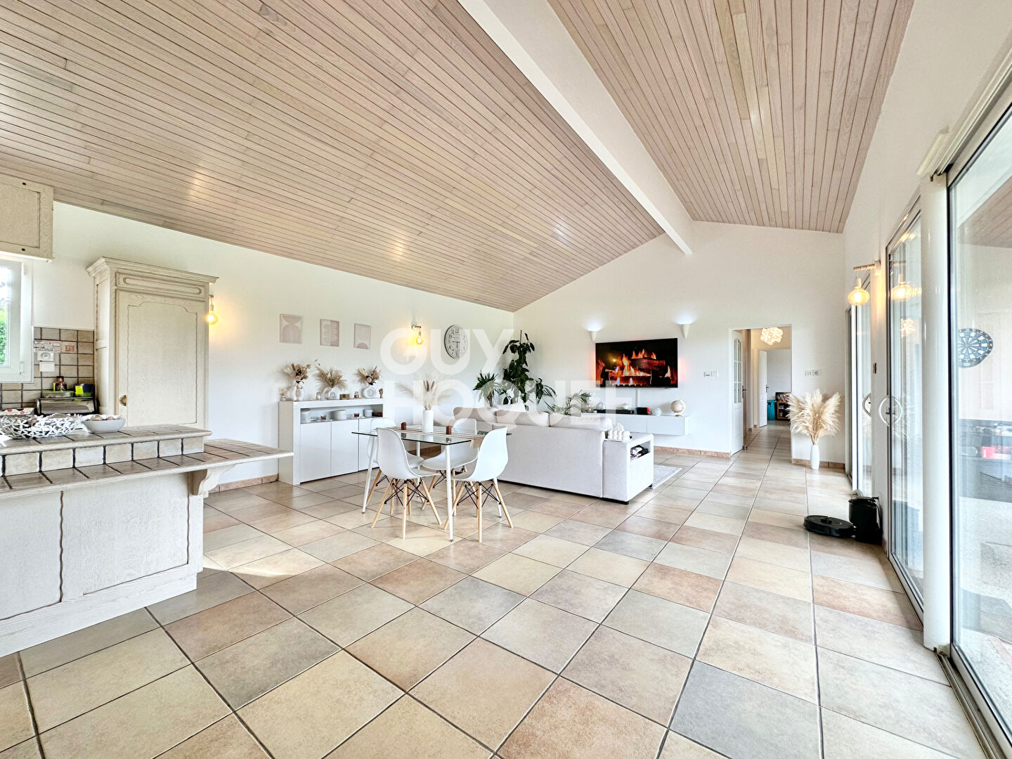 Maison de plain pied proche d'HAGETMAU de 111 m² avec piscine