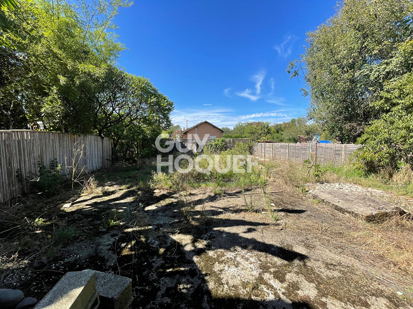 Dépendance et plateau à rénover sur SAULT DE NAVAILLES