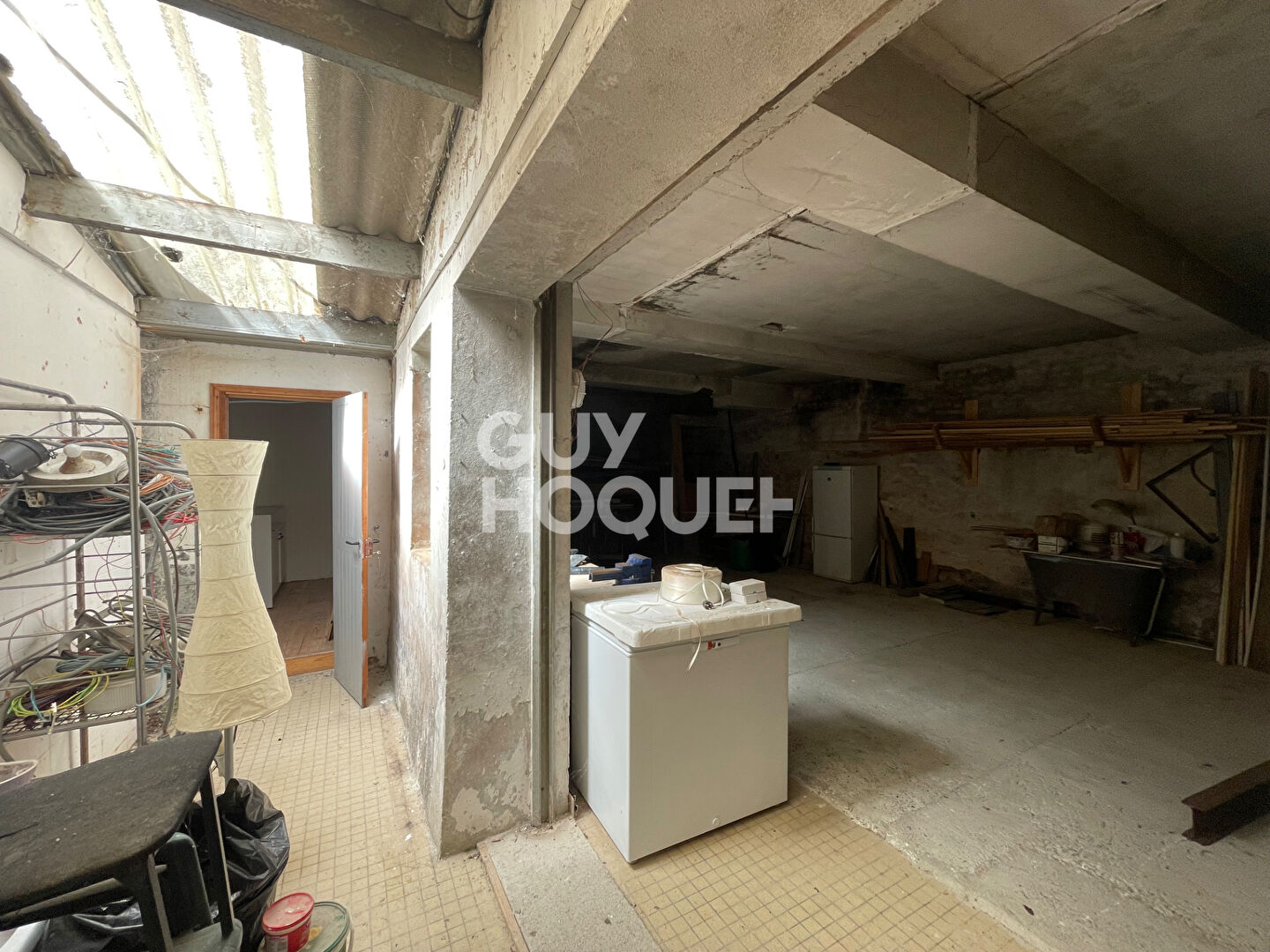 Dépendance et plateau à rénover sur SAULT DE NAVAILLES