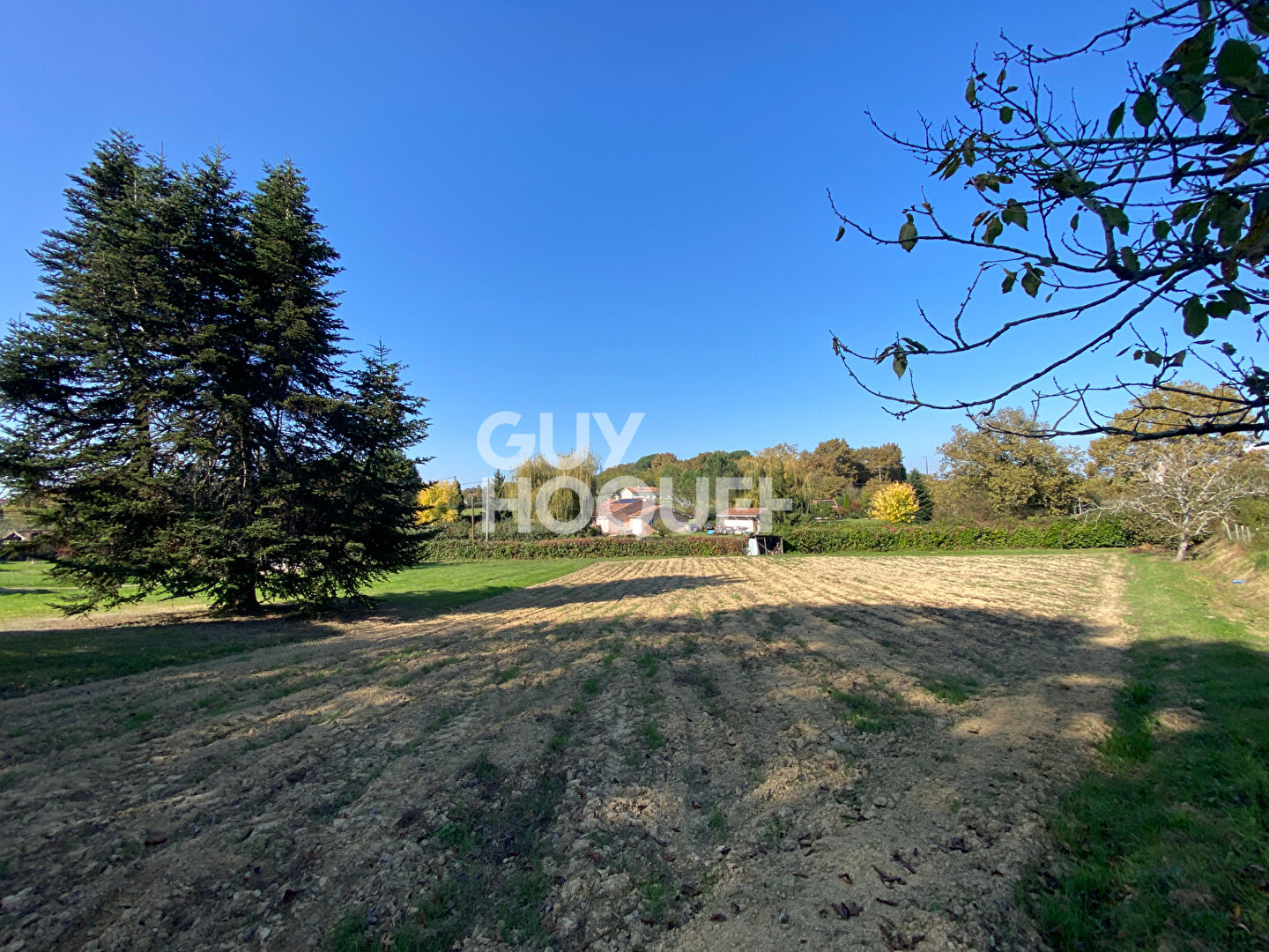 Terrain à bâtir 1838 m2 à Sainte Colombe
