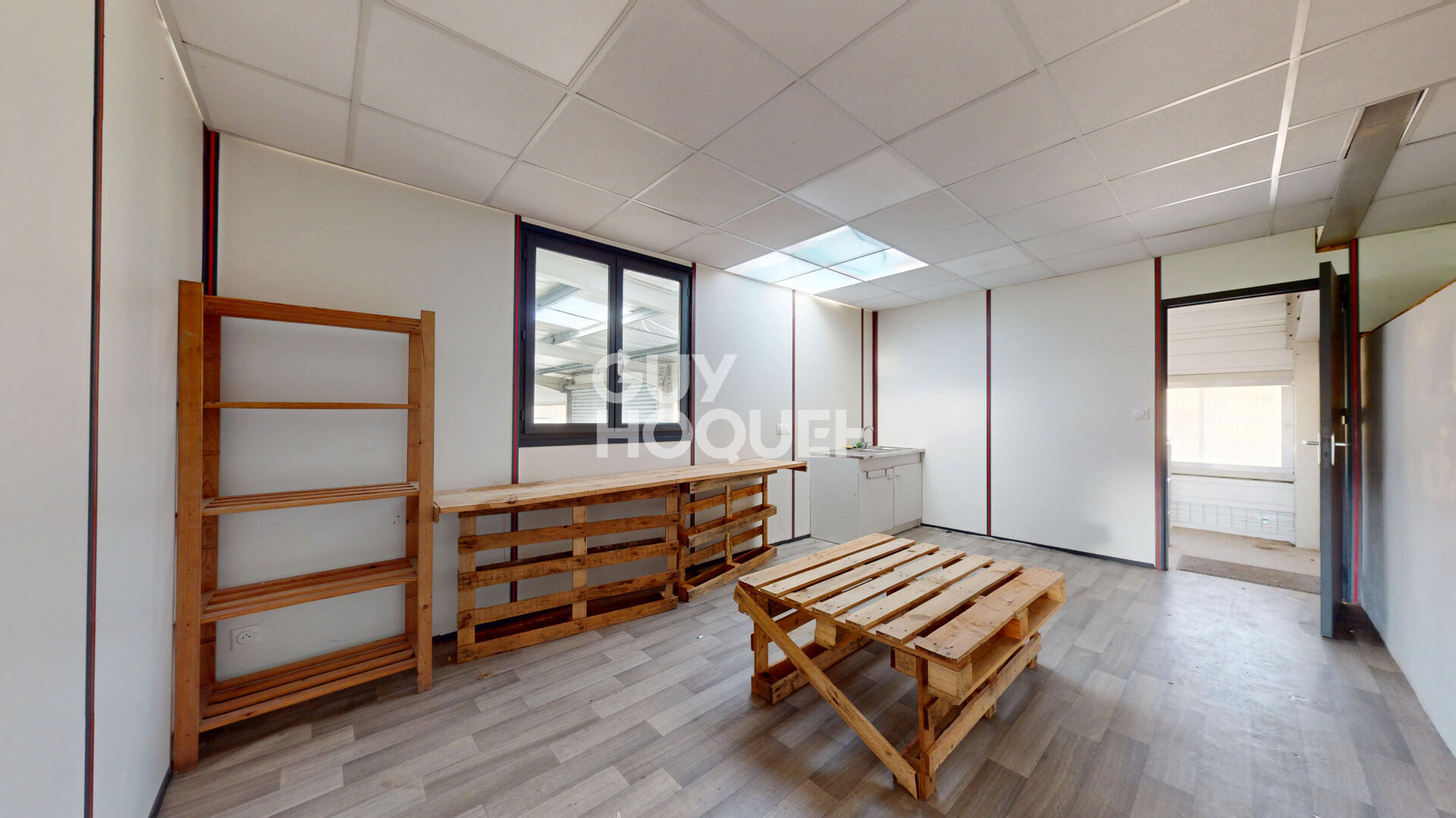 A VENDRE A HAGETMAU: Local industriel et commercial 633 m² avec emplacement stratégique