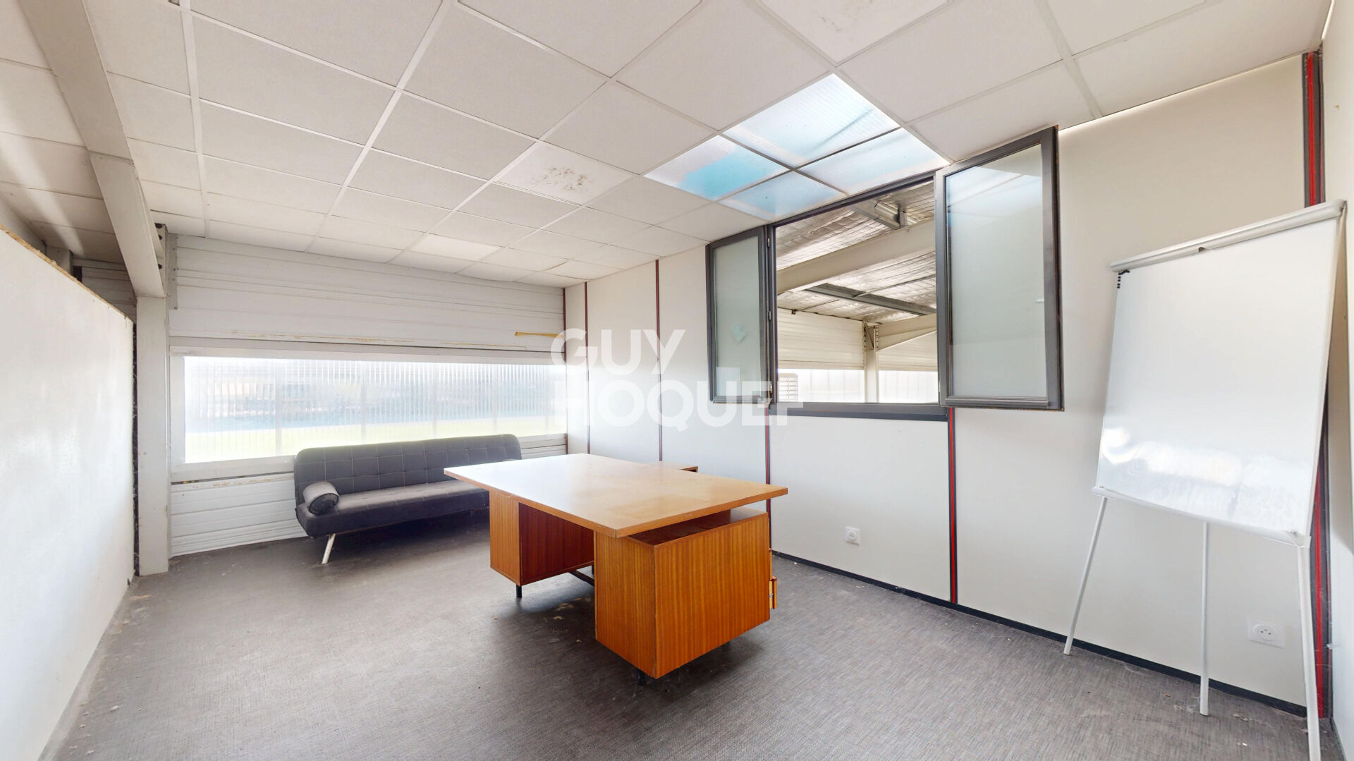 A VENDRE A HAGETMAU: Local industriel et commercial 633 m² avec emplacement stratégique