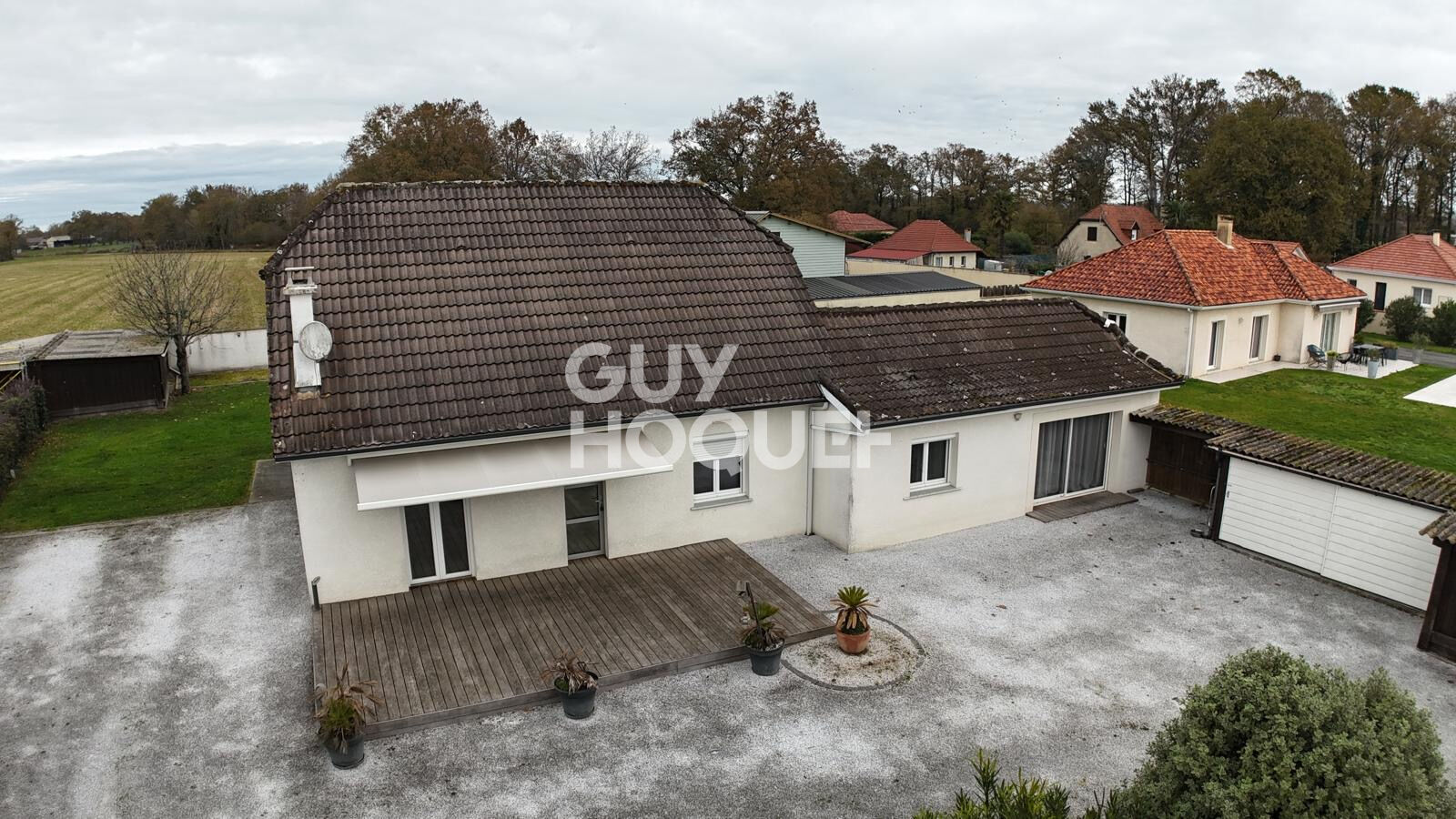 Maison à vendre proche lescar - 5 chambres, 140 m²