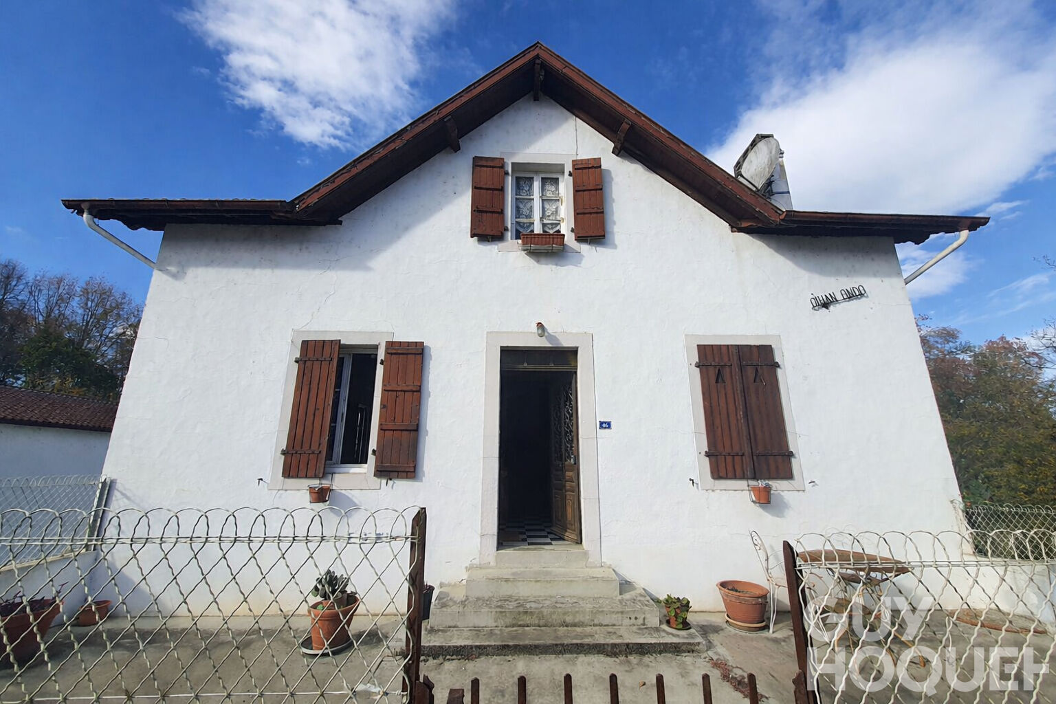 Maison de 150 m² avec sous-sol et dépendances  Terrain de 1000 m² à Saint-Palais