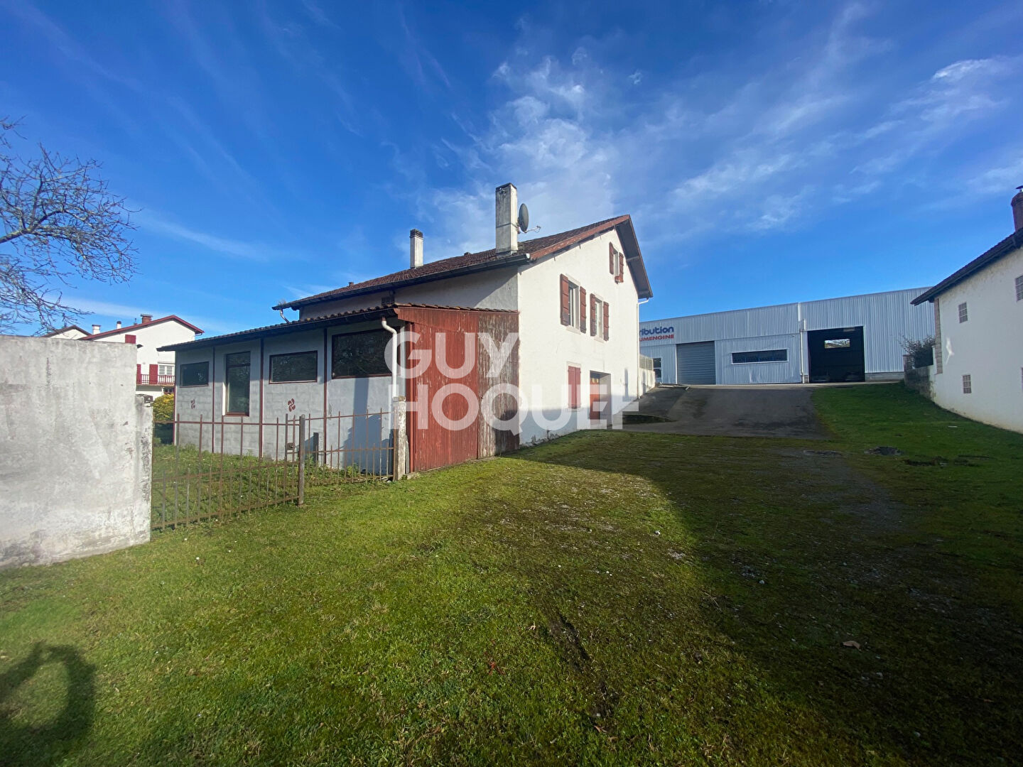 Maison de 150 m² avec sous-sol et dépendances  Terrain de 1000 m² à Saint-Palais