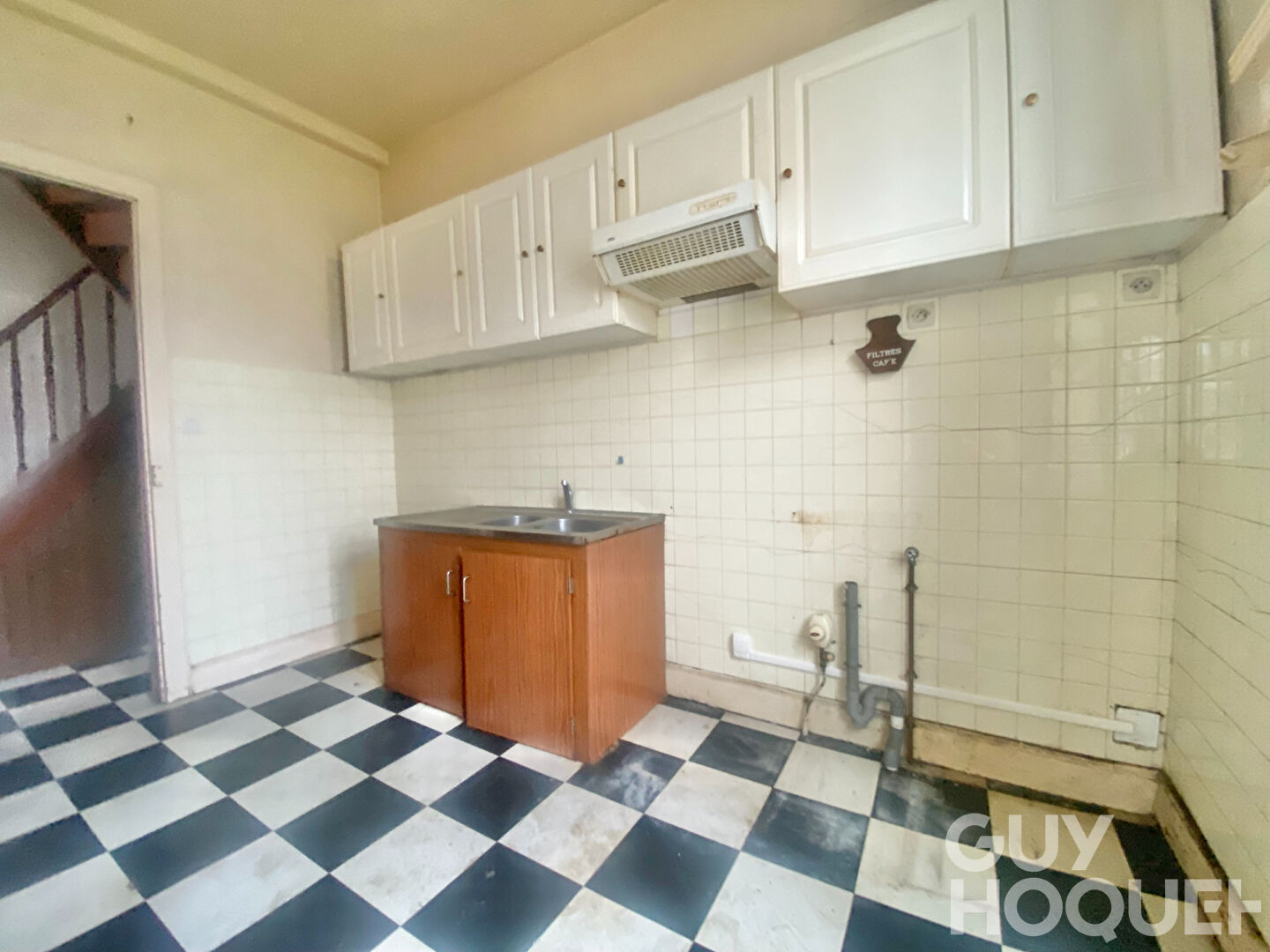 Maison de 150 m² avec sous-sol et dépendances  Terrain de 1000 m² à Saint-Palais