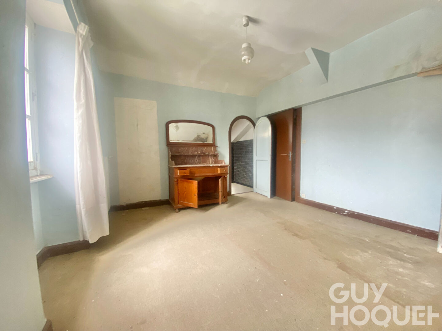 Maison de 150 m² avec sous-sol et dépendances  Terrain de 1000 m² à Saint-Palais