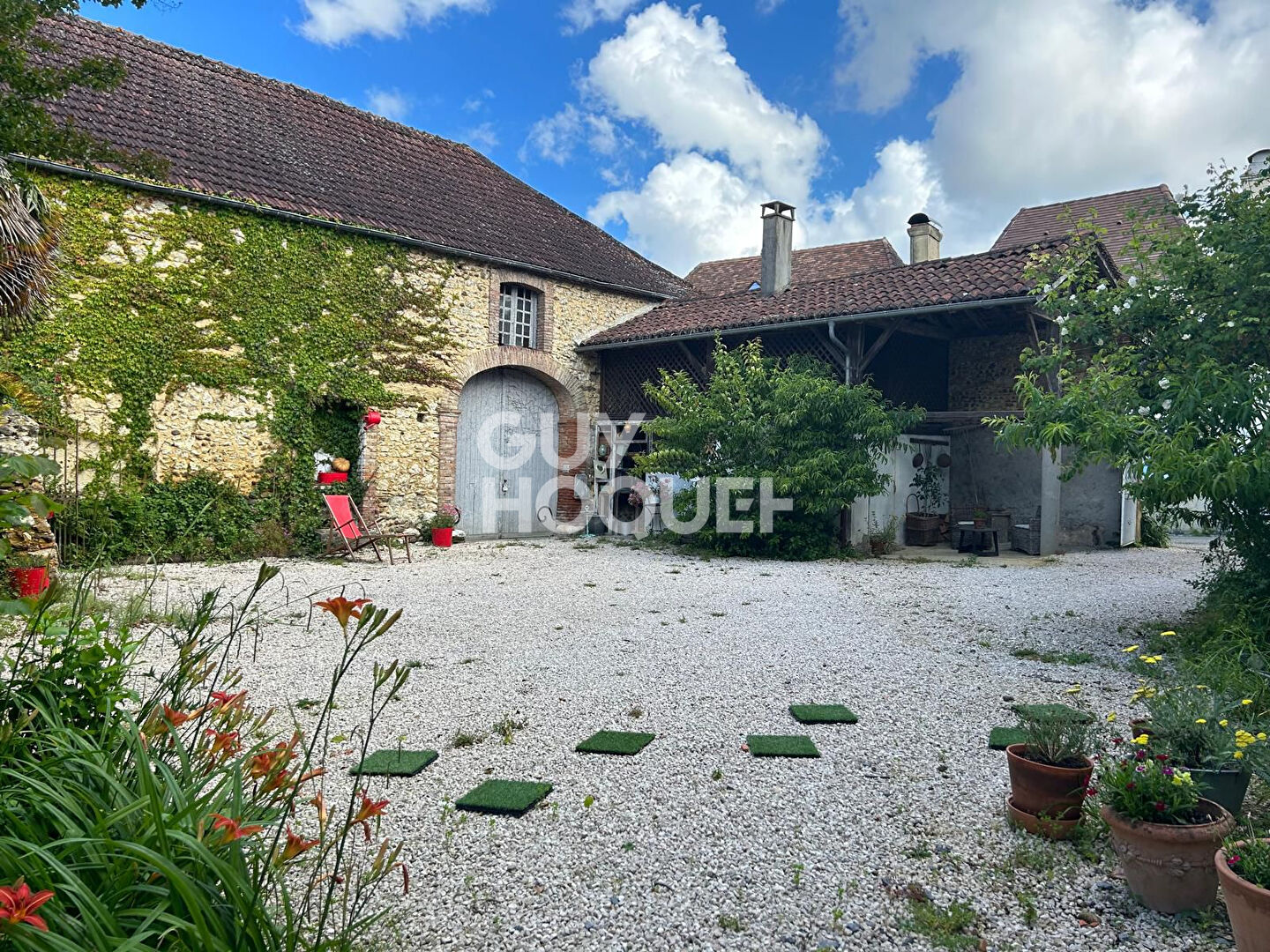 Maison d'exception à vendre à Morlanne - Référence 30439