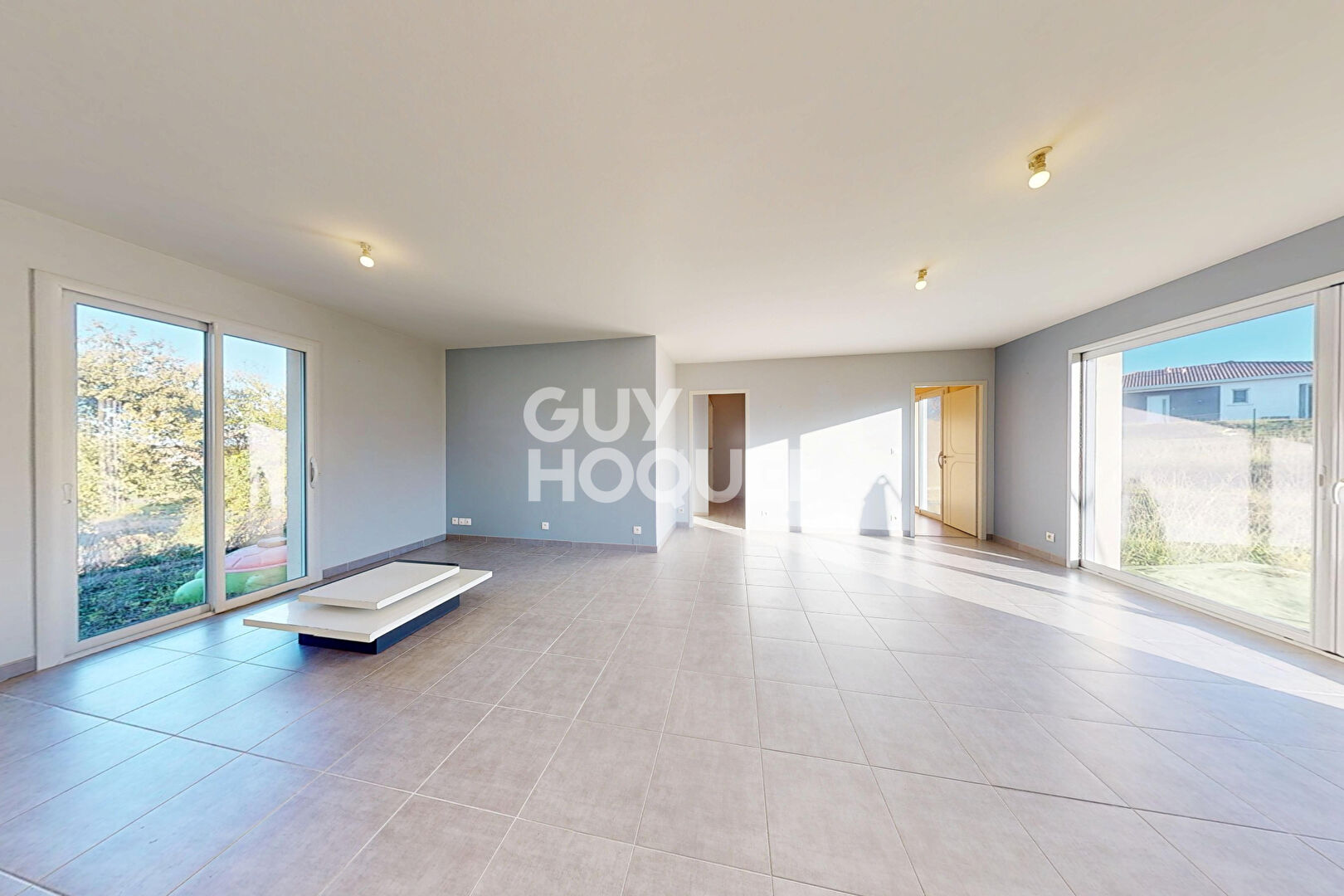 Maison contemporaine de plain-pied 129 m² avec jardin