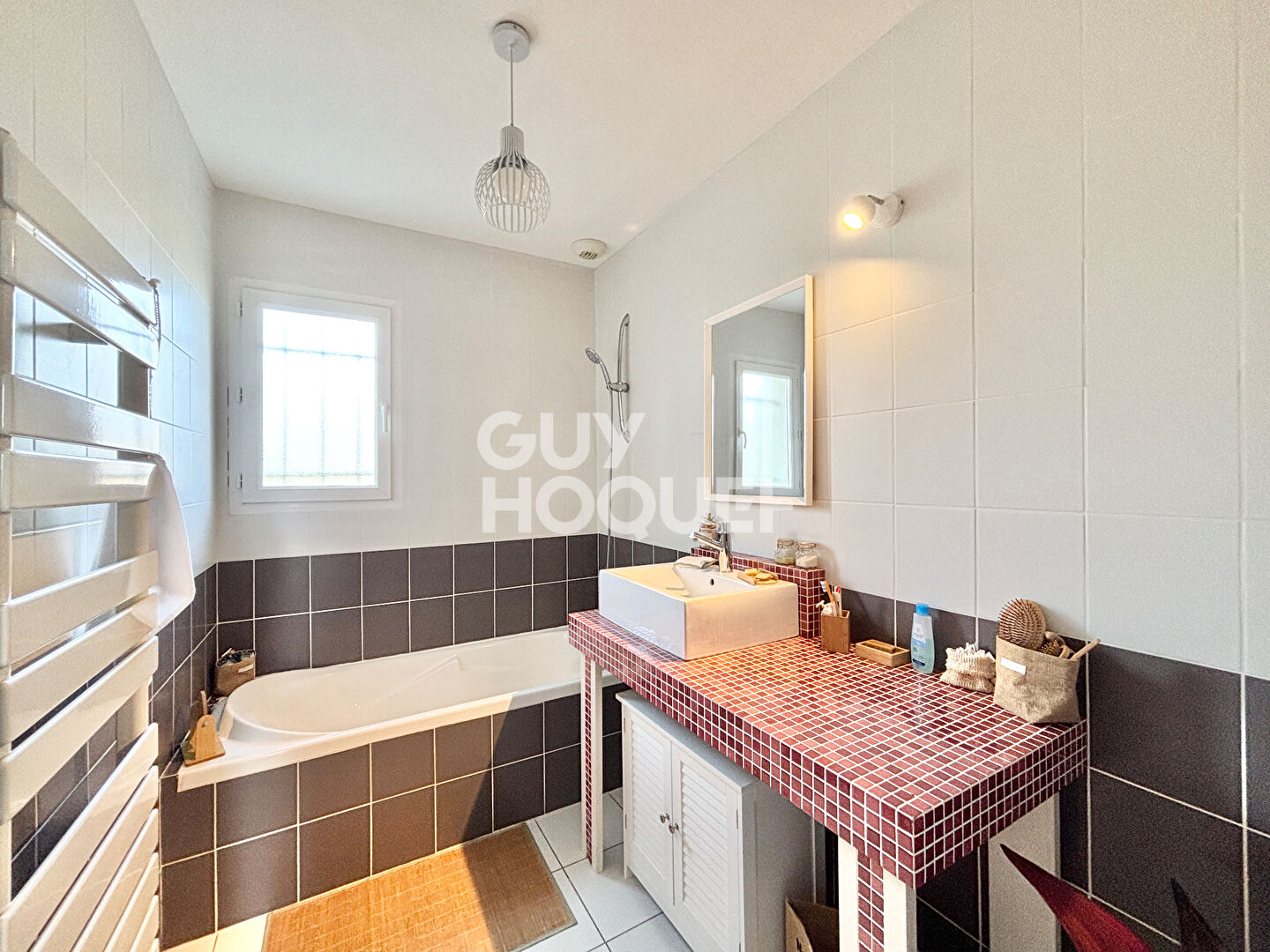 Maison contemporaine proche d'ORTHEZ avec double garage