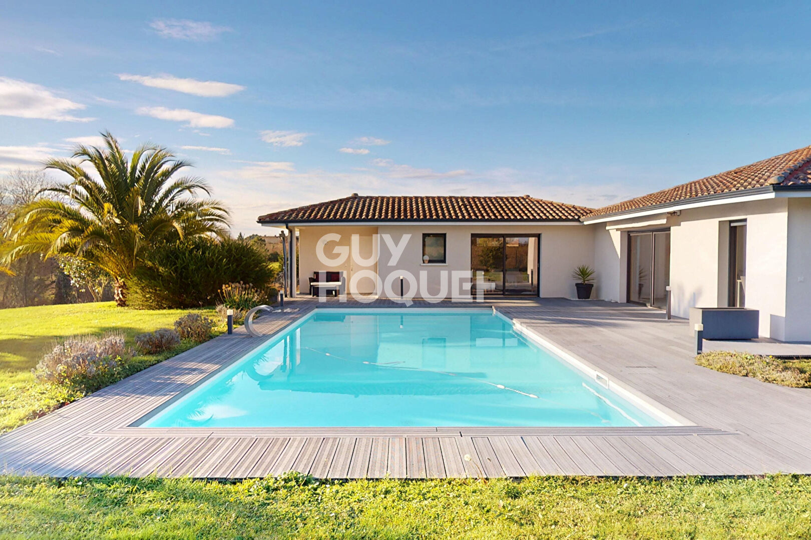 Élégante maison F3 de plain pied avec piscine et terrain clos