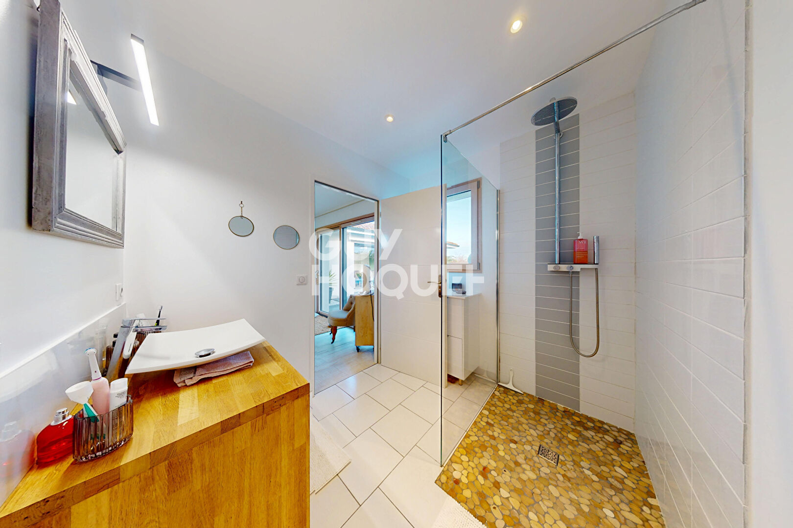 Élégante maison F3 de plain pied avec piscine et terrain clos