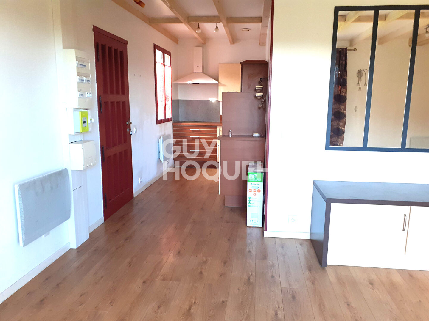 Maison de 2010 , grand terrain, grand garage et chalet indépendant