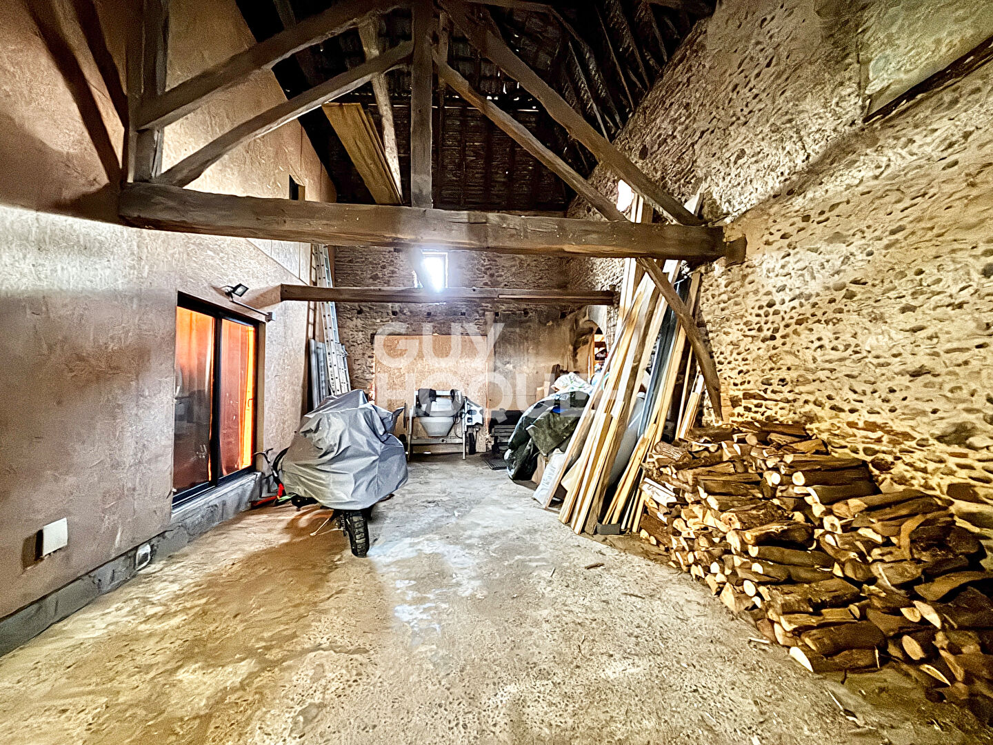 Maison de village proche d'ORTHEZ avec dépendance et jardin