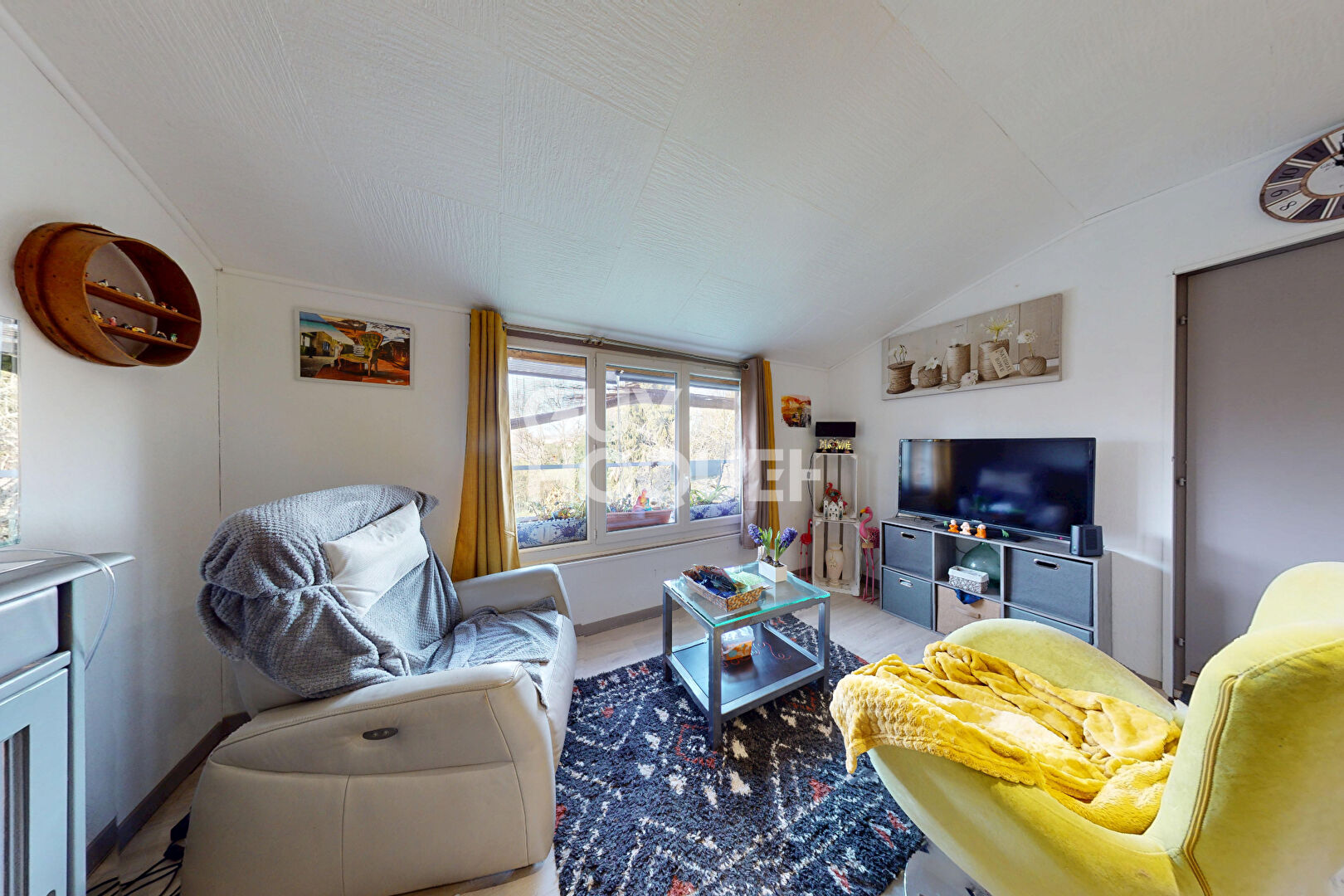 Ensemble immobilier avec appartement T2 + garage, local commercial et jardin à SAMADET