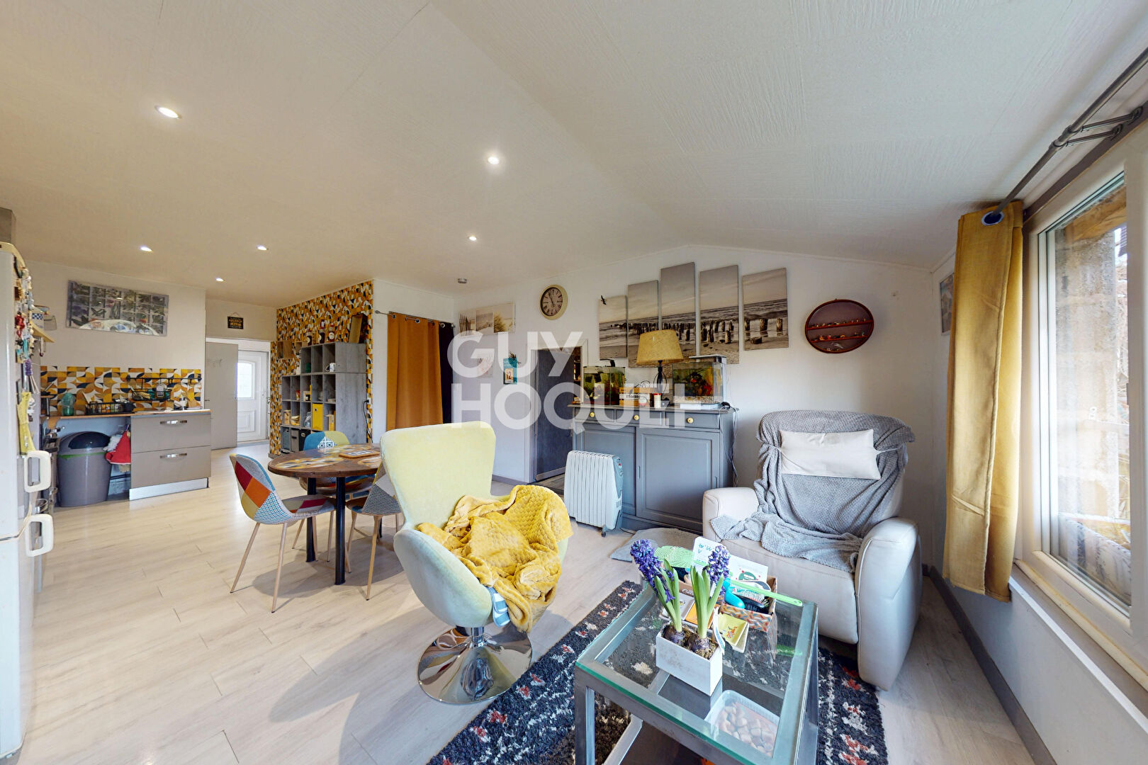 Ensemble immobilier avec appartement T2 + garage, local commercial et jardin à SAMADET