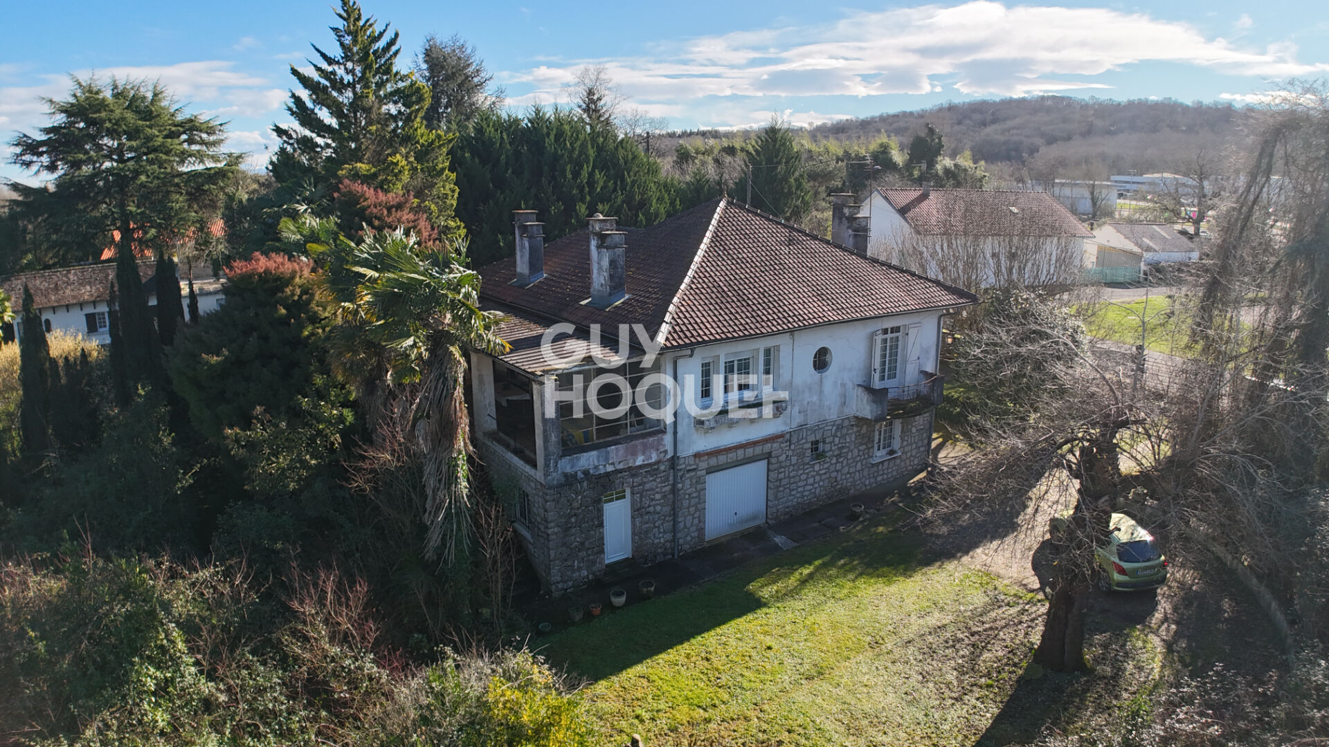 Maison sur sous-sol avec jardin "Fort potentiel "120 000 