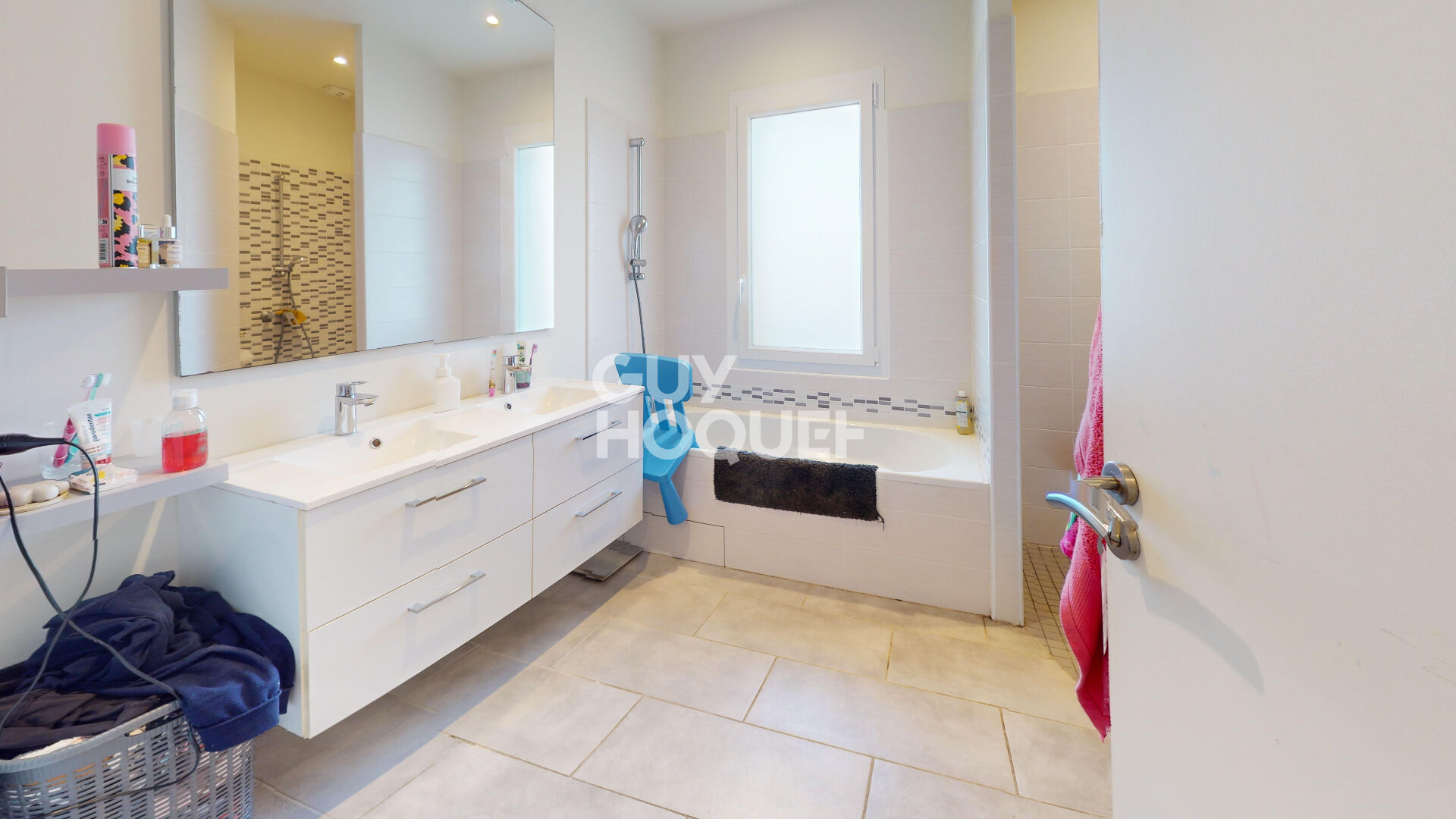 Maison contemporaine de plain-pied - Confort moderne et performance énergétique 