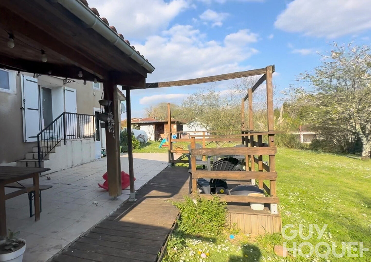 Maison de caractère rénové avec jardin