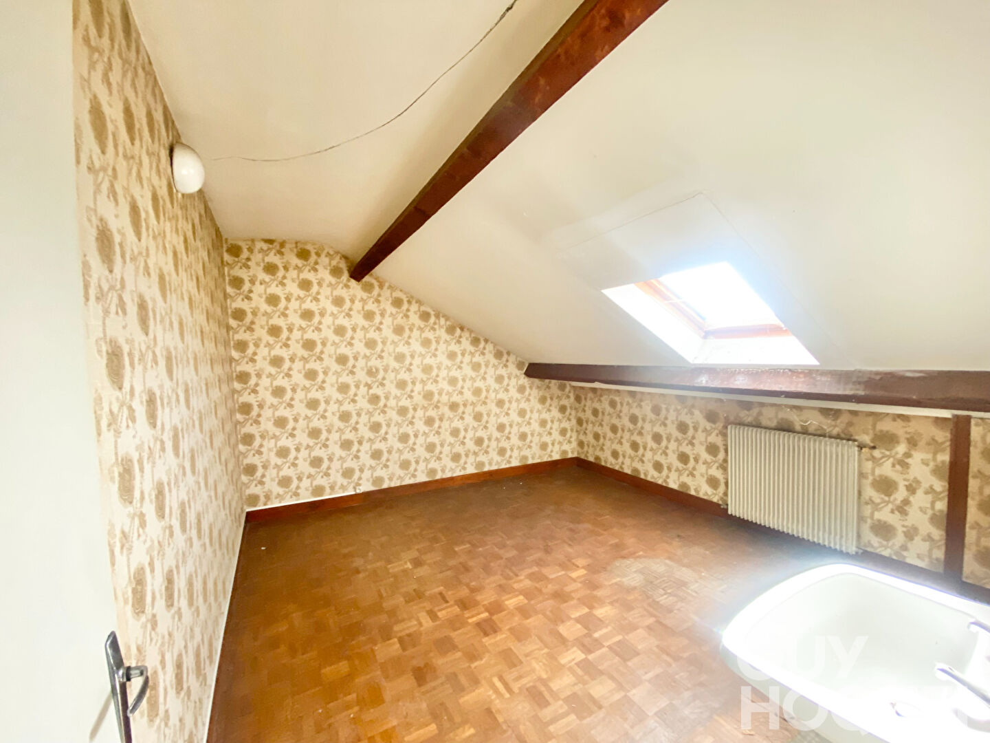 Appartement atypique à fort potentiel centre ville d'Orthez 75 m² habitables / 110 m² au sol