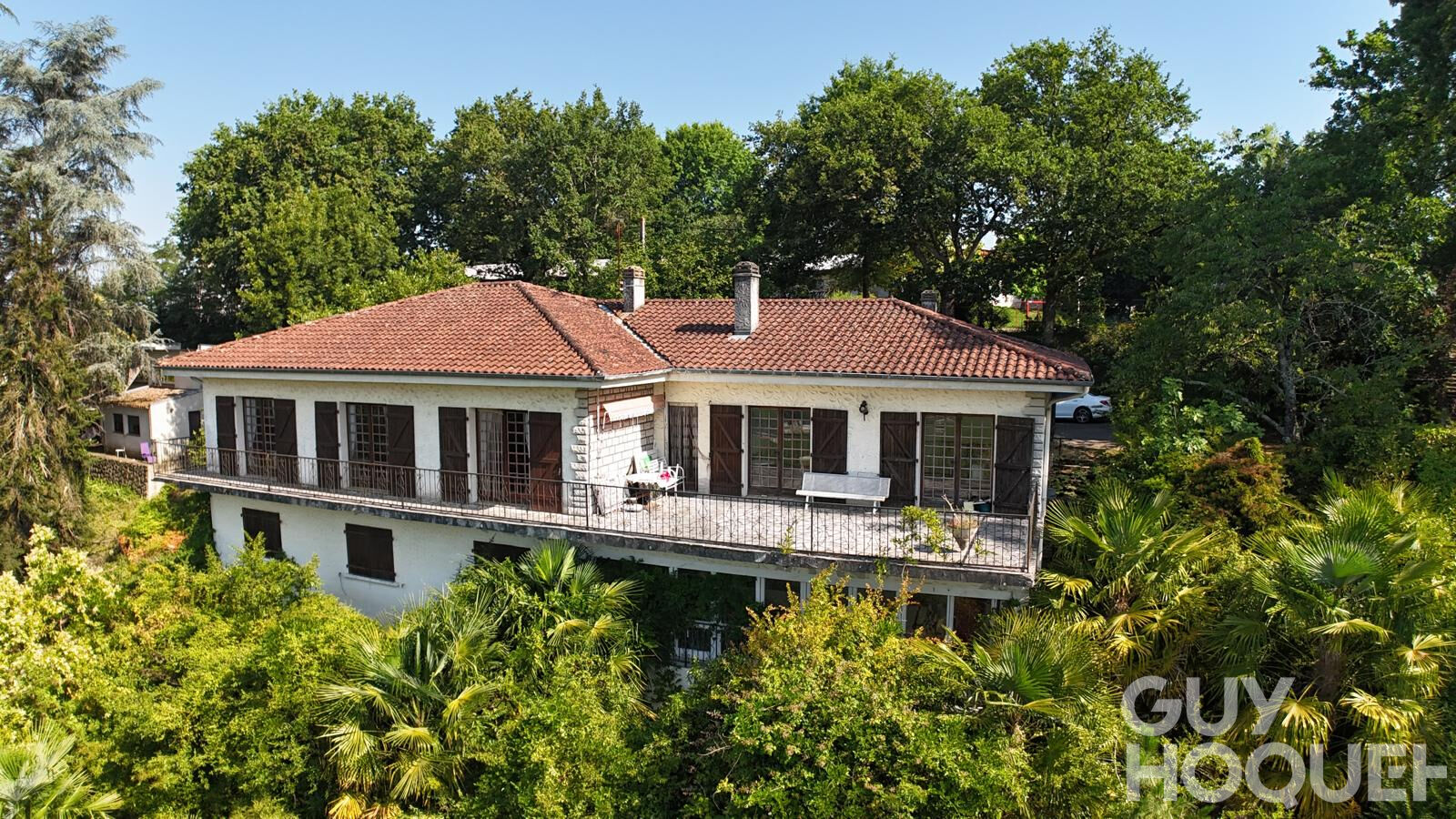 HAGETMAU CENTRE : MAISON AVEC VUE IMPRENABLE ET TERRAIN CONSTRUCTIBLE