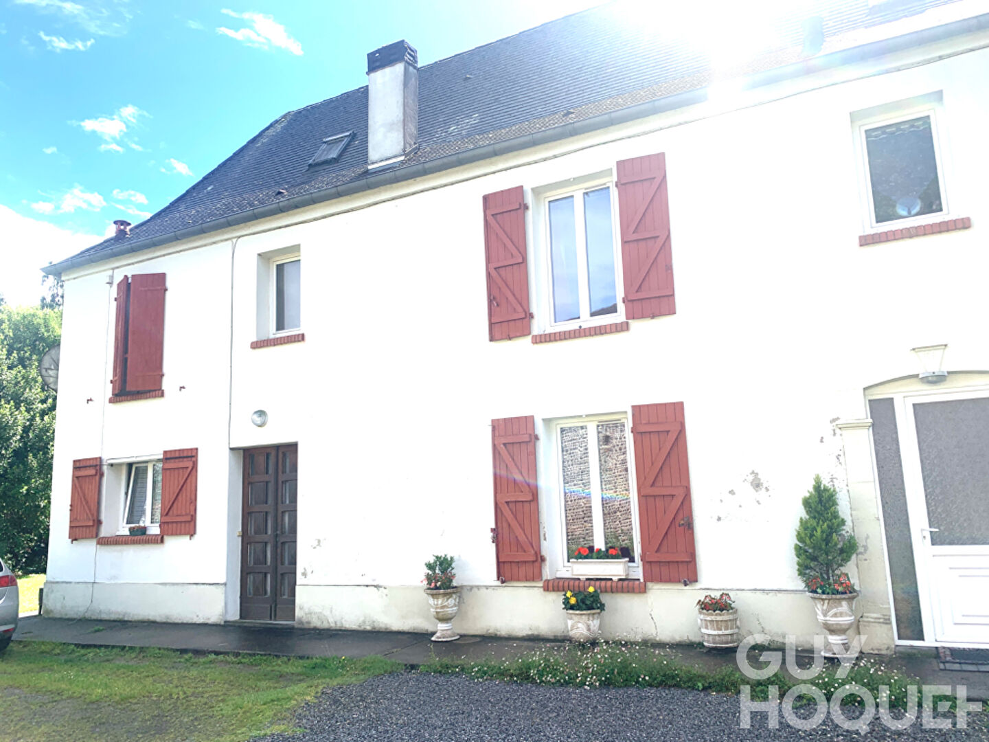 Appartement  3 pièces sur 2 niveaux avec jardin et place de parking