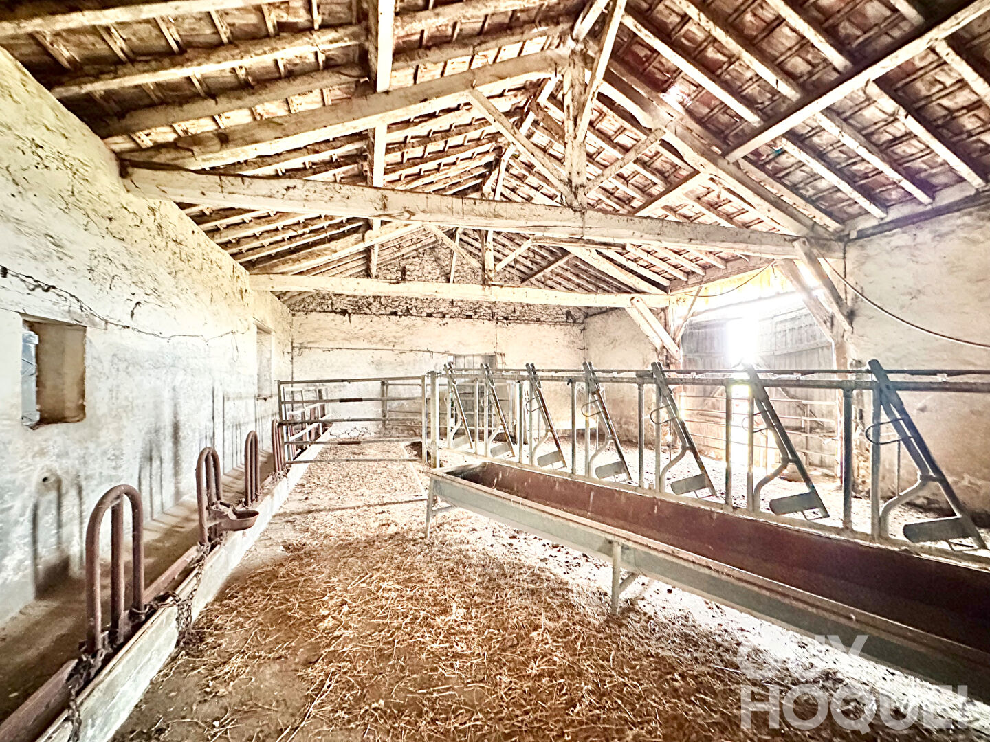 Ensemble immobilier avec grange et bâtiment agricole proche d'ORTHEZ
