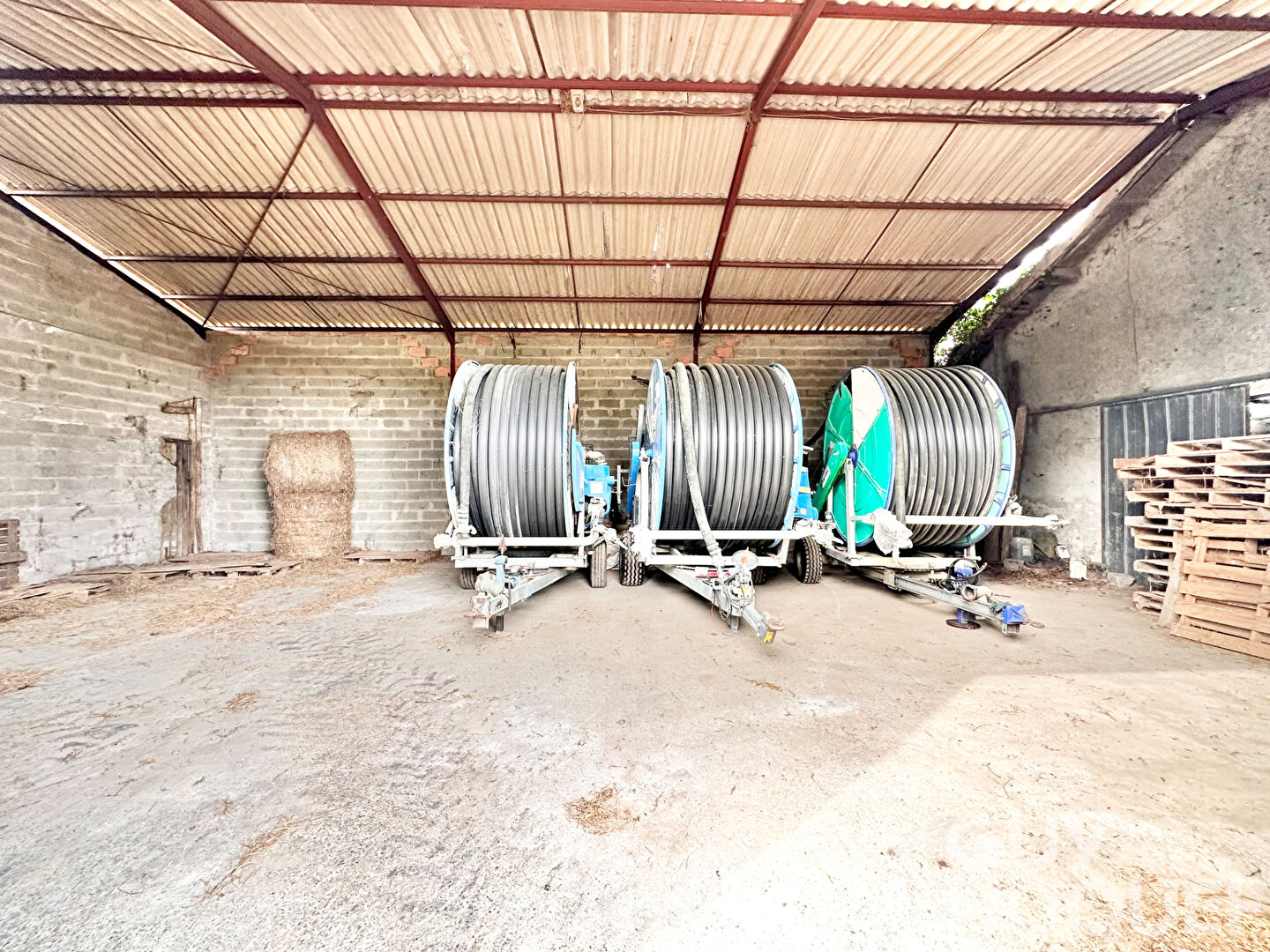 Ensemble immobilier avec grange et bâtiment agricole proche d'ORTHEZ