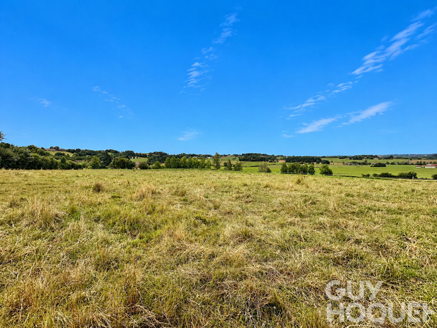Ensemble immobilier avec grange et bâtiment agricole proche d'ORTHEZ