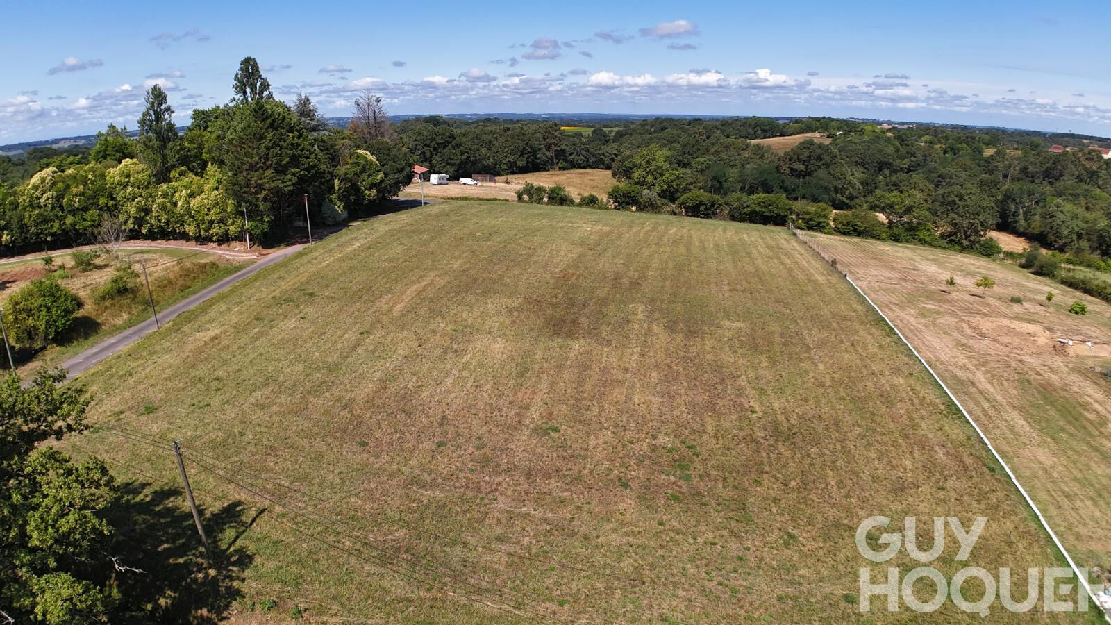 Terrain 2000 m 2