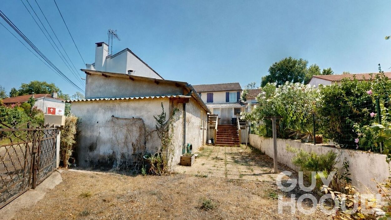 Maison à Hagetmau, 4 chambres avec local, annexe, garage et jardin