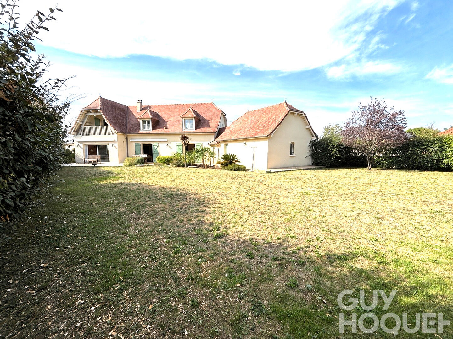 Belle maison familiale de 200m2 avec 5 chambres et double garage